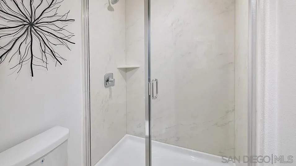 Photo #14: 260006936 Listing: Photo #14