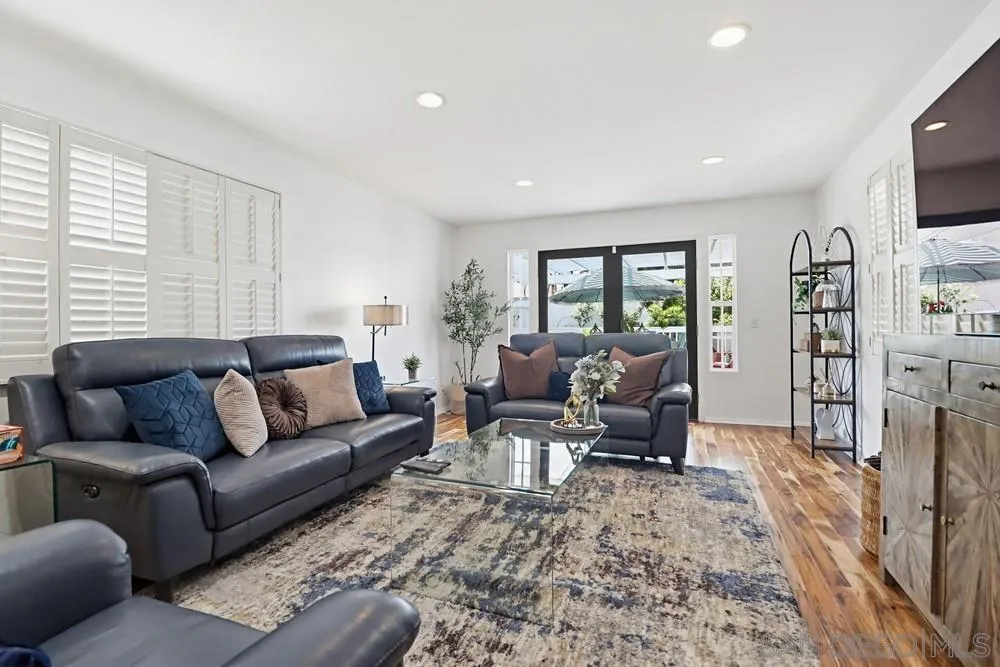 https://cdn.realtyfeed.com/cdn/127/260006940/32f8054b76d809adfacb21c5bc092999.webp