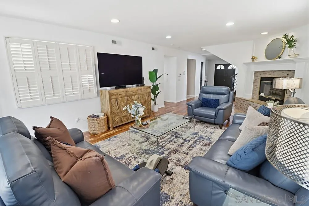 https://cdn.realtyfeed.com/cdn/127/260006940/a33aac4f612702400be9c8f22c682153.webp