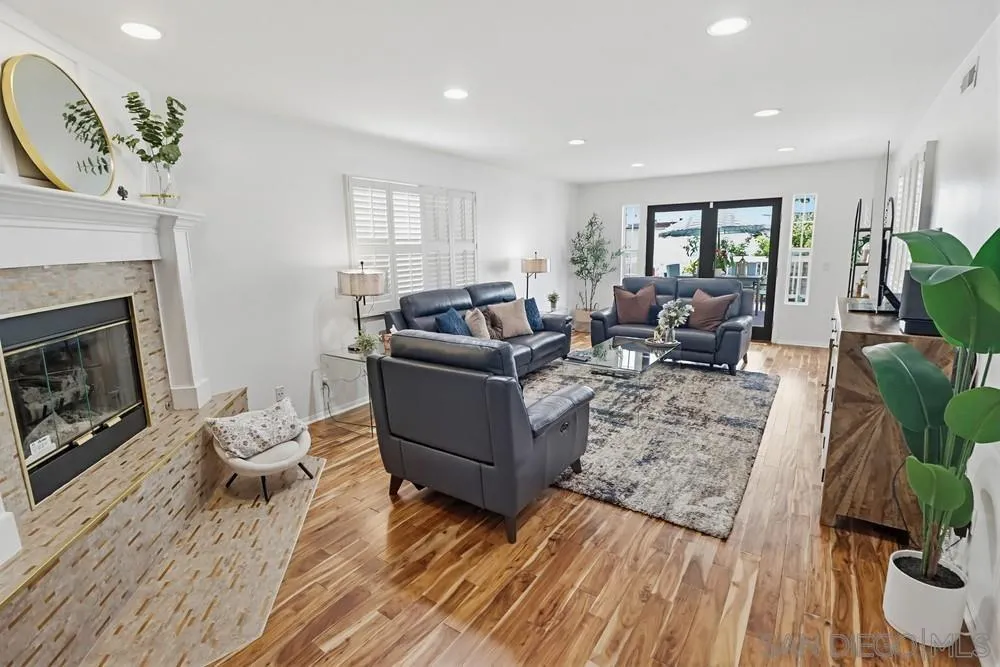 https://cdn.realtyfeed.com/cdn/127/260006940/e0aadda19d30f0153700d0301987fc16.webp