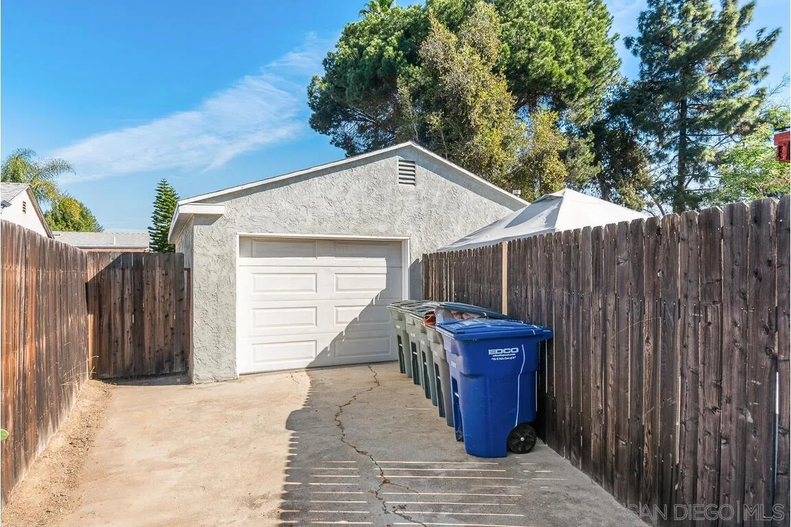 https://cdn.realtyfeed.com/cdn/127/260006941/1f19c305c07af794640162148c282efe.webp