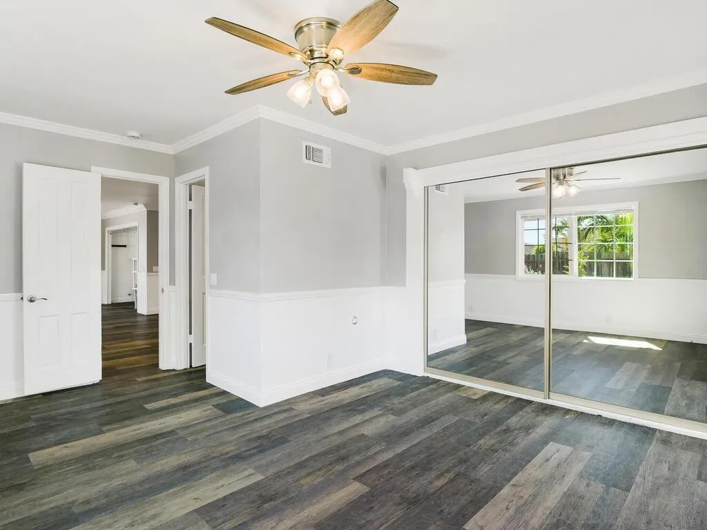 https://cdn.realtyfeed.com/cdn/127/260006943/cead45c189feb0d6601e817a1907a1e1.webp