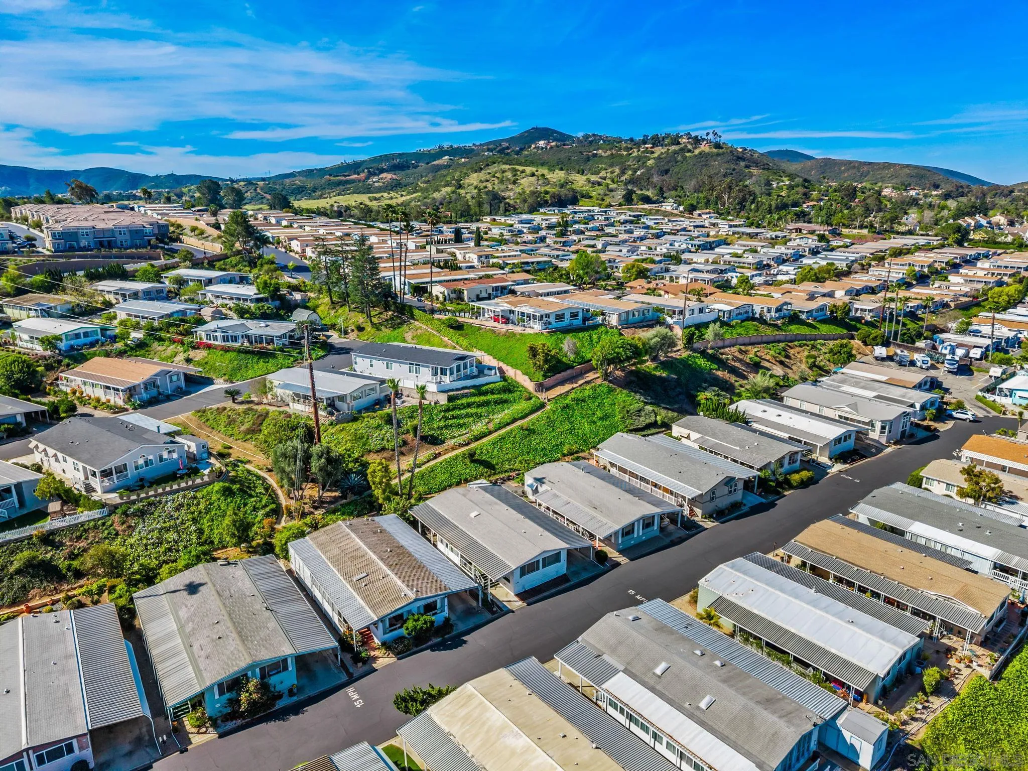 https://cdn.realtyfeed.com/cdn/127/260006944/38be7ec9196aa236368bad6aa522818f.webp