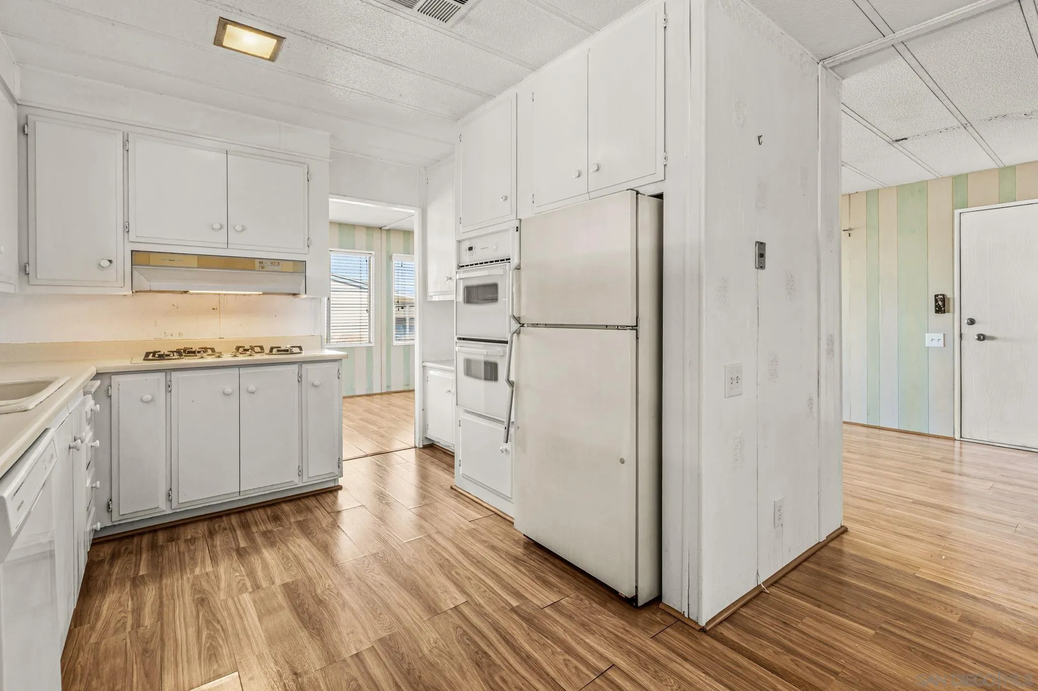 https://cdn.realtyfeed.com/cdn/127/260006944/87b9251002c3115b5c2a49b8085828a7.webp