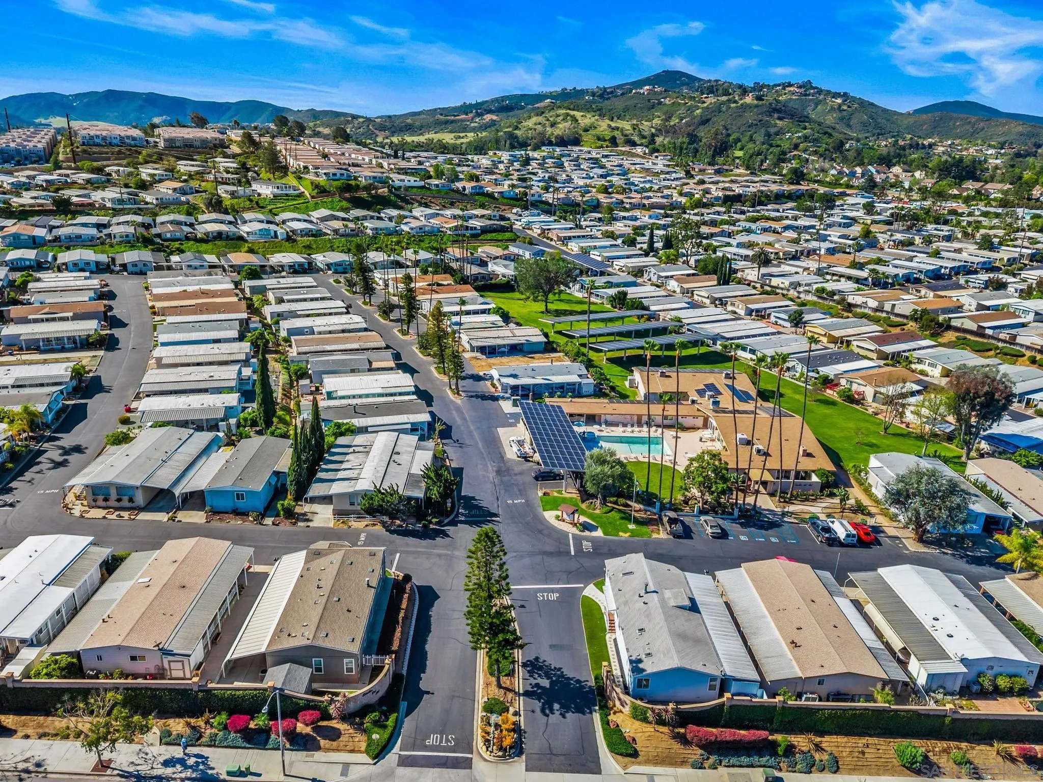 https://cdn.realtyfeed.com/cdn/127/260006944/a0292332838d6b3c09153d0a8aecbd62.webp