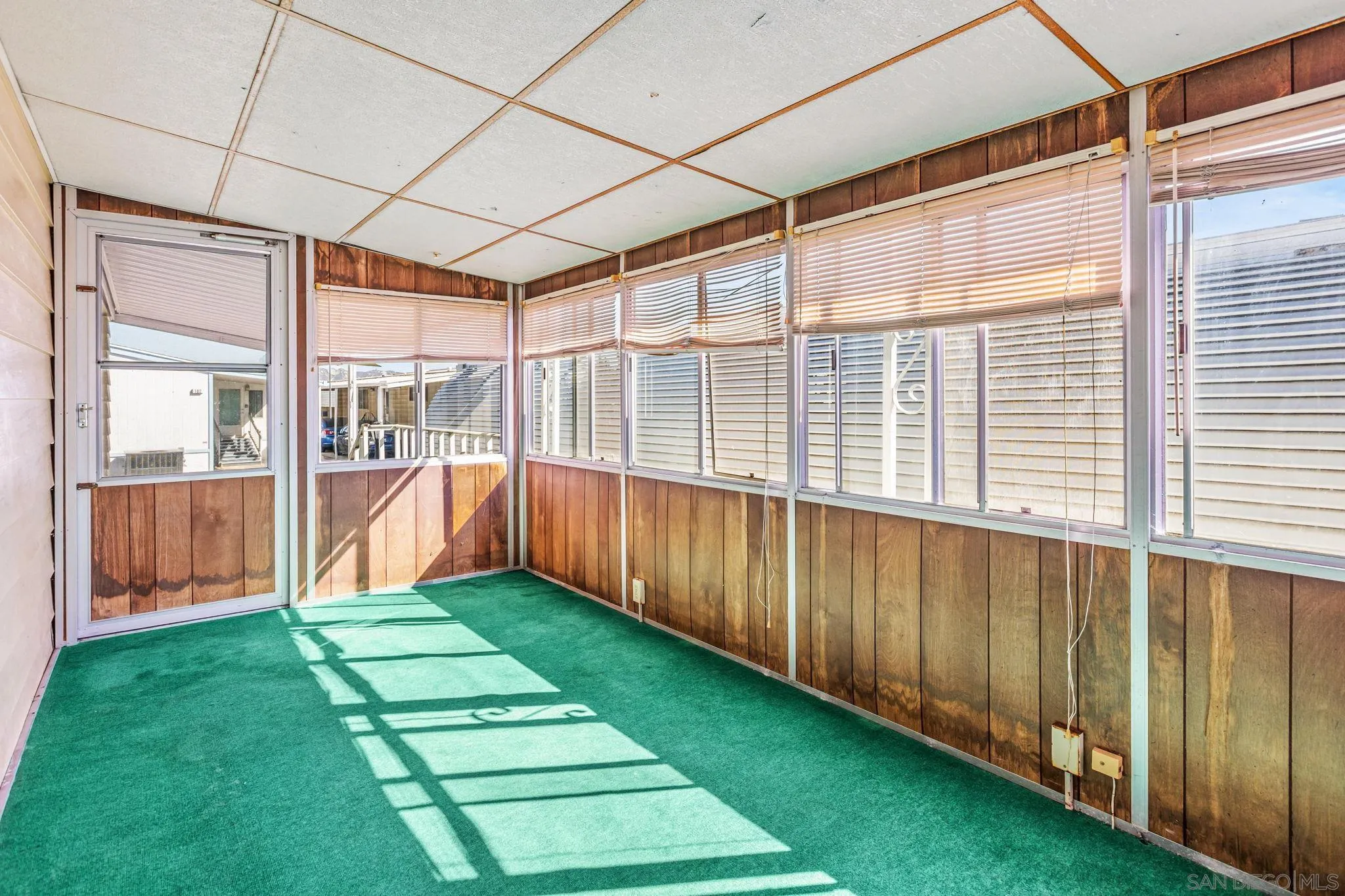 https://cdn.realtyfeed.com/cdn/127/260006944/aa1019fb46e619f15ac0796fe28cb938.webp