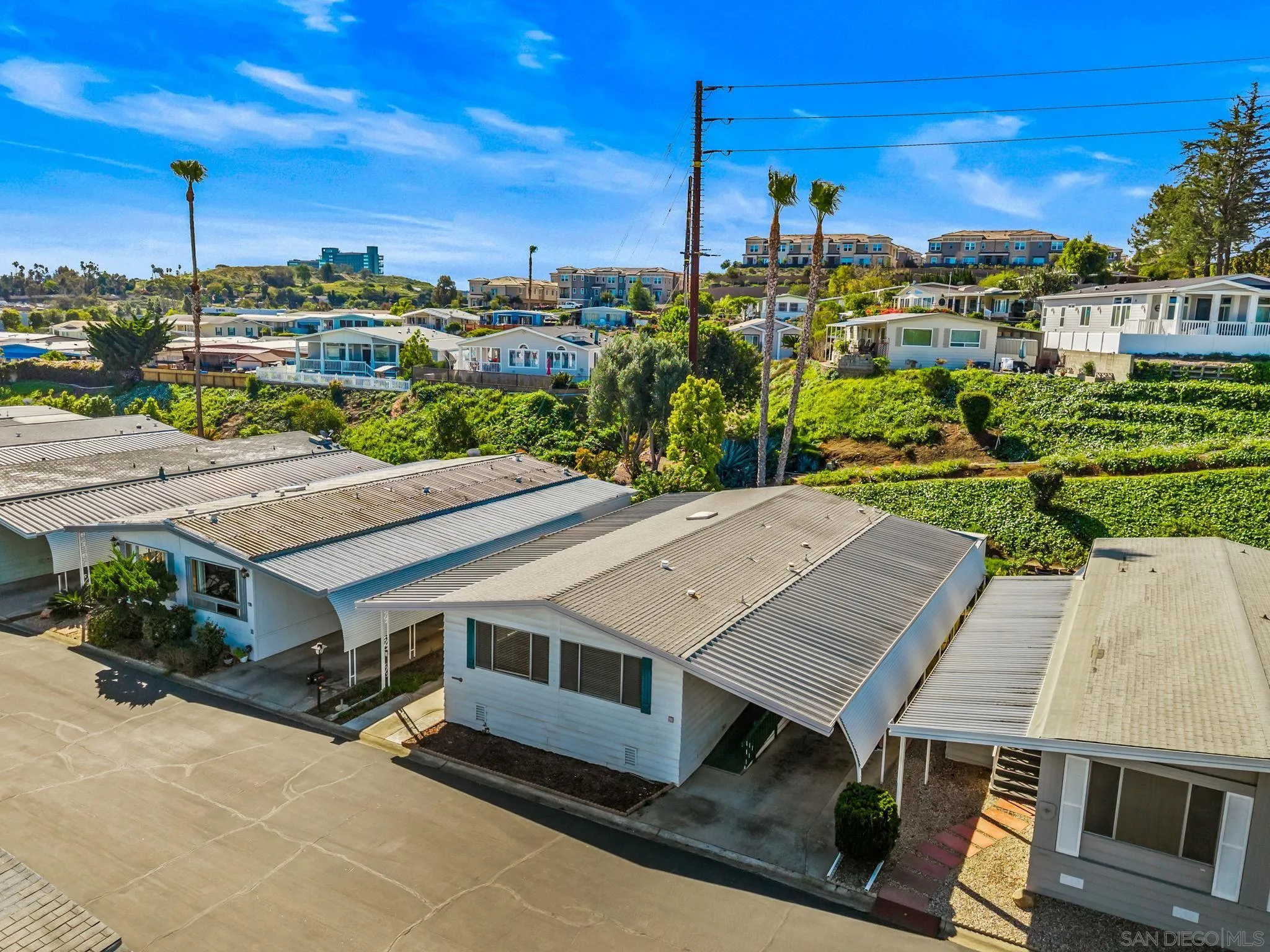 https://cdn.realtyfeed.com/cdn/127/260006944/c47c0c3376207d72664b663fa24458f4.webp