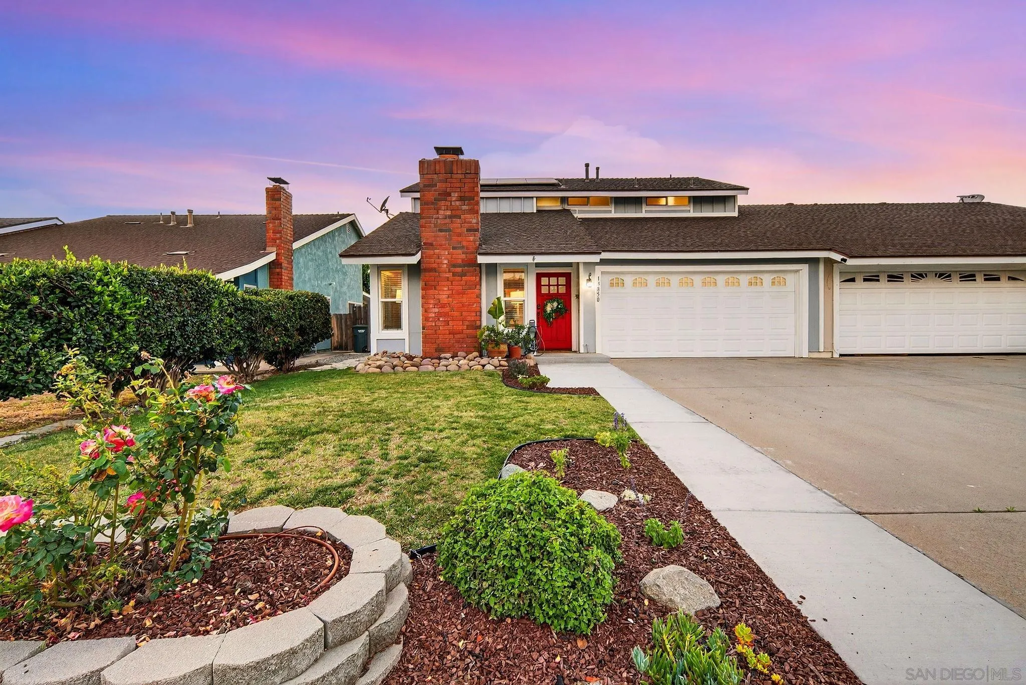 Photo #1: 260006956 Listing: Photo #1