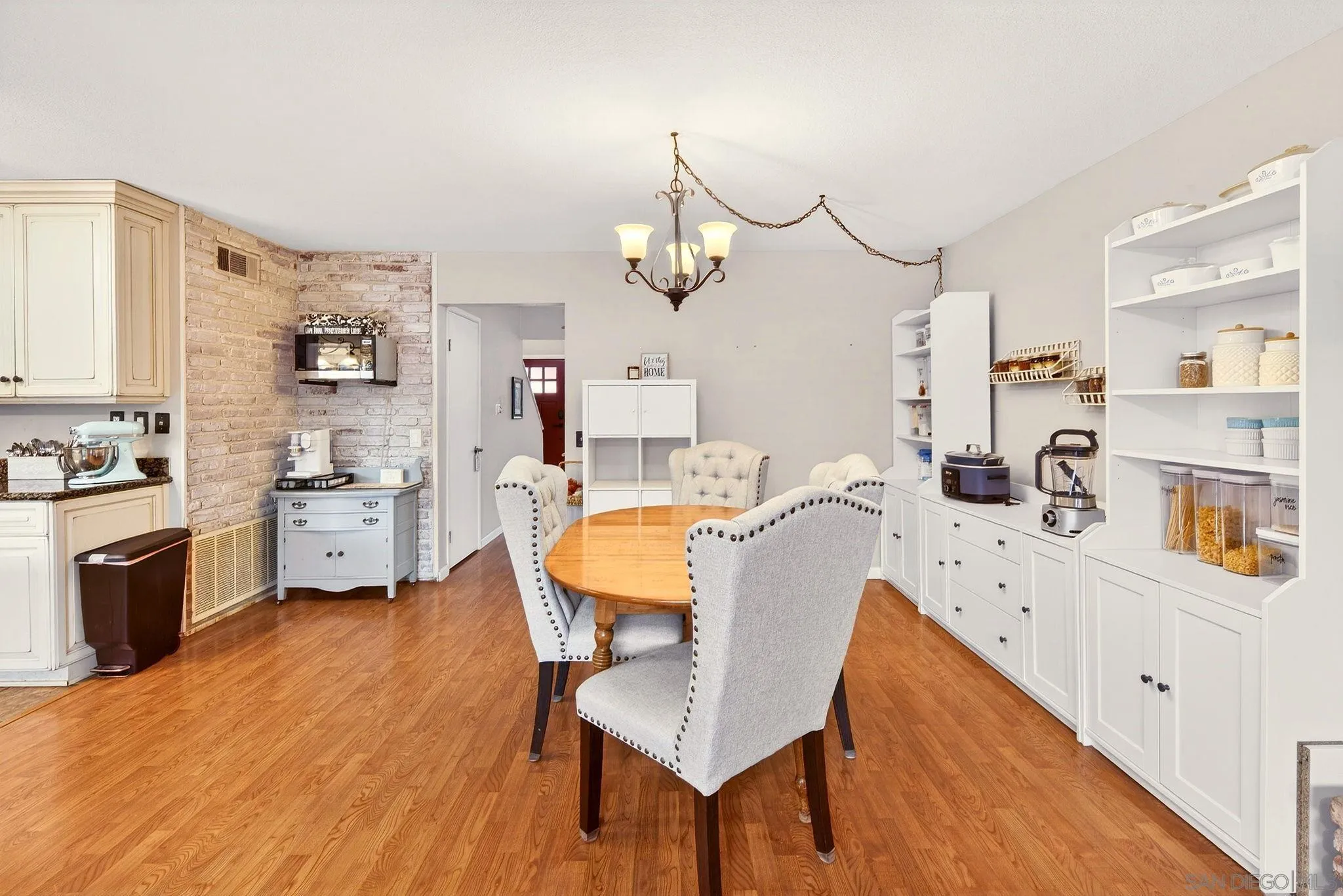 Photo #14: 260006956 Listing: Photo #14