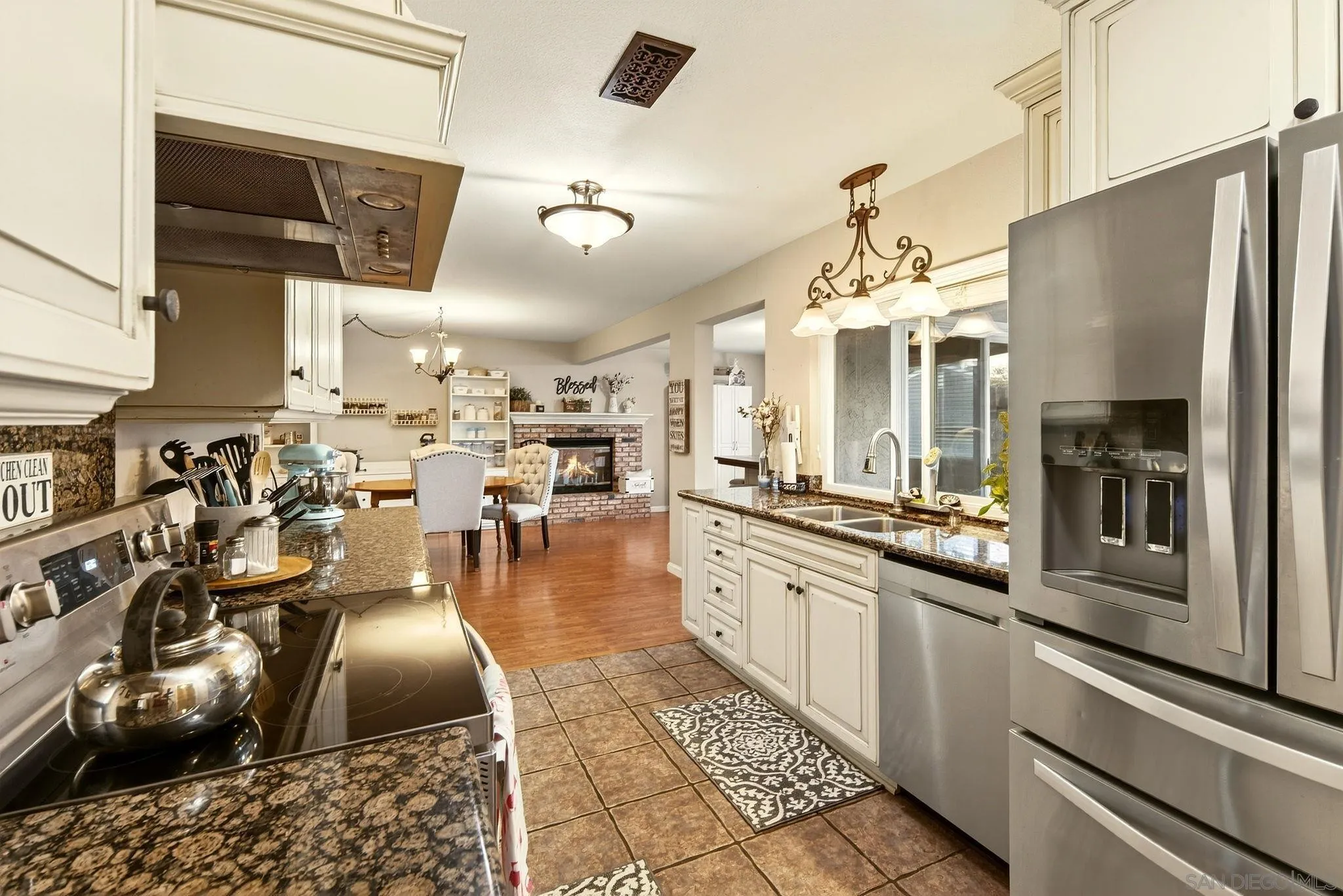 Photo #5: 260006956 Listing: Photo #5