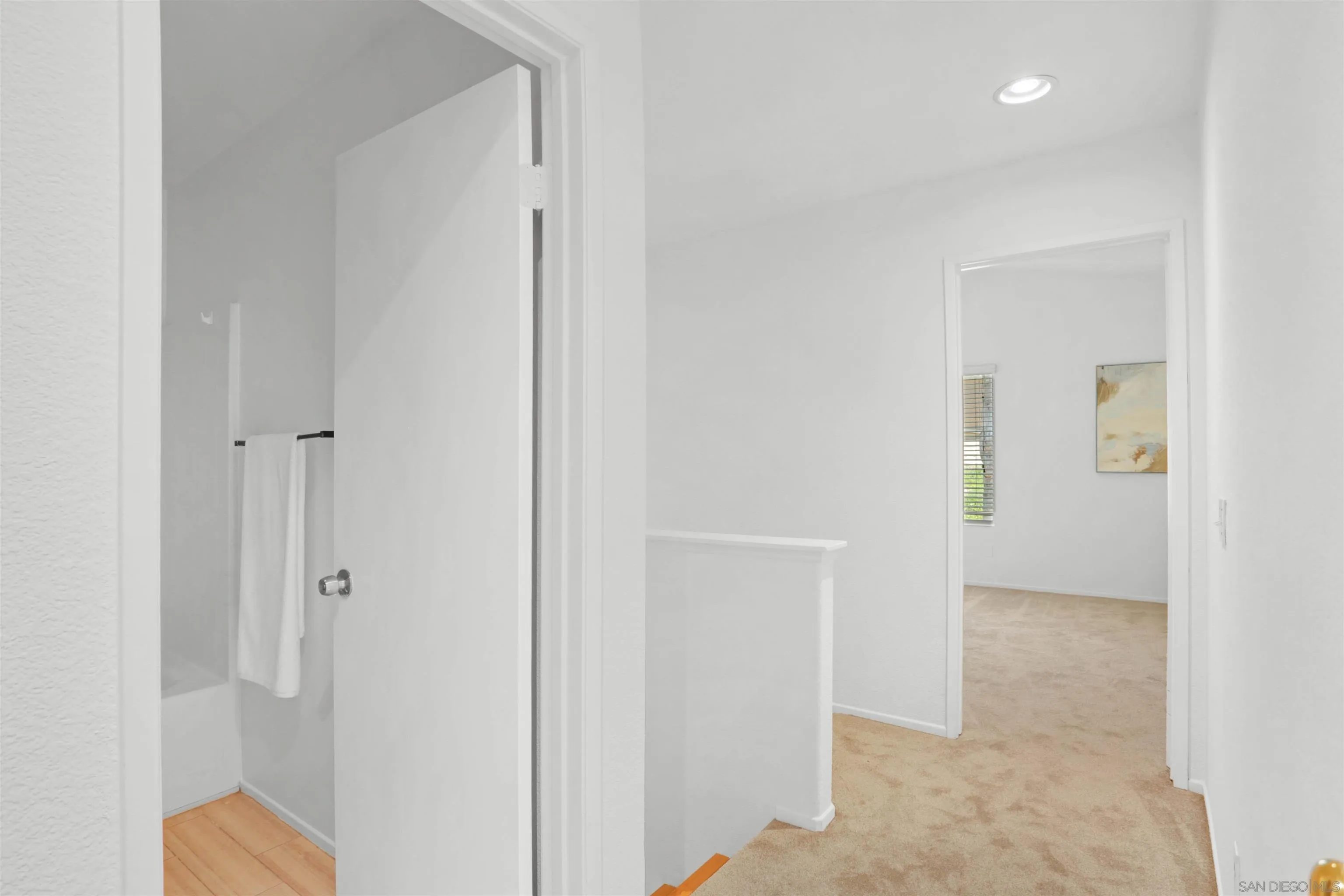 https://cdn.realtyfeed.com/cdn/127/260006957/368ed505d3c8fb9c992dc4c454f0278e.webp