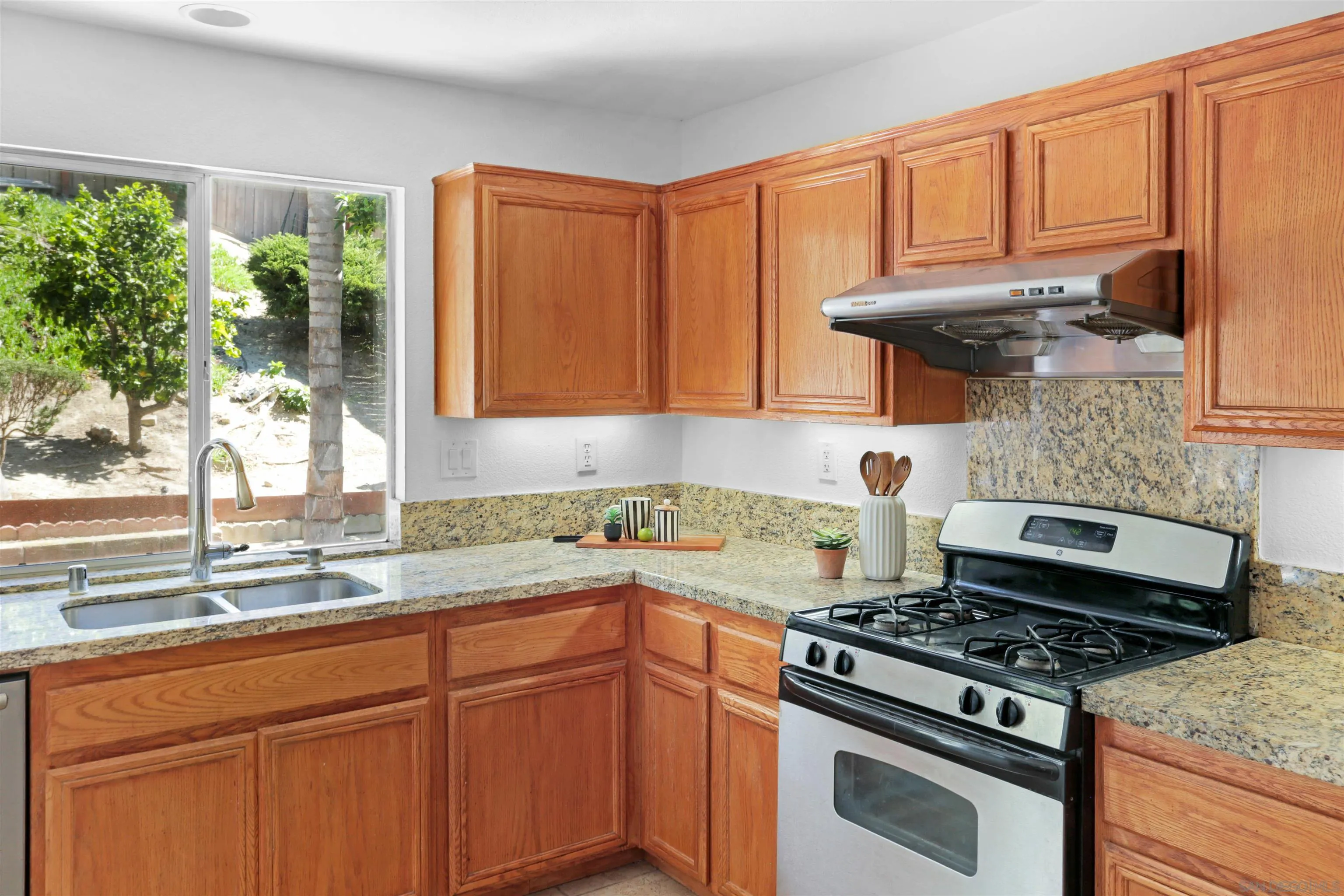 https://cdn.realtyfeed.com/cdn/127/260006957/4e34413afc1dd881bfc5408c638d12fa.webp