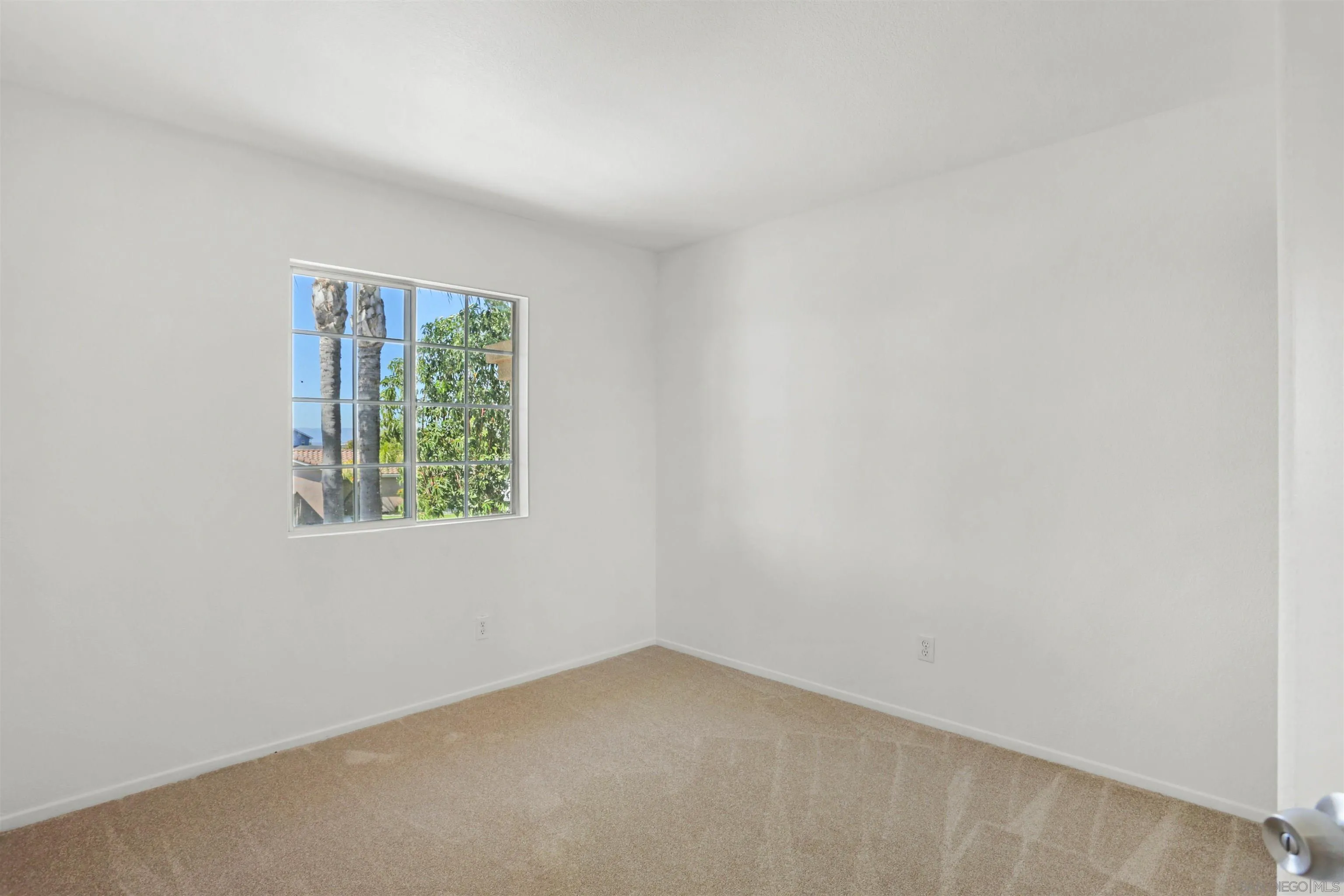 https://cdn.realtyfeed.com/cdn/127/260006957/a24d7e0a94bad828b94691bbede16707.webp