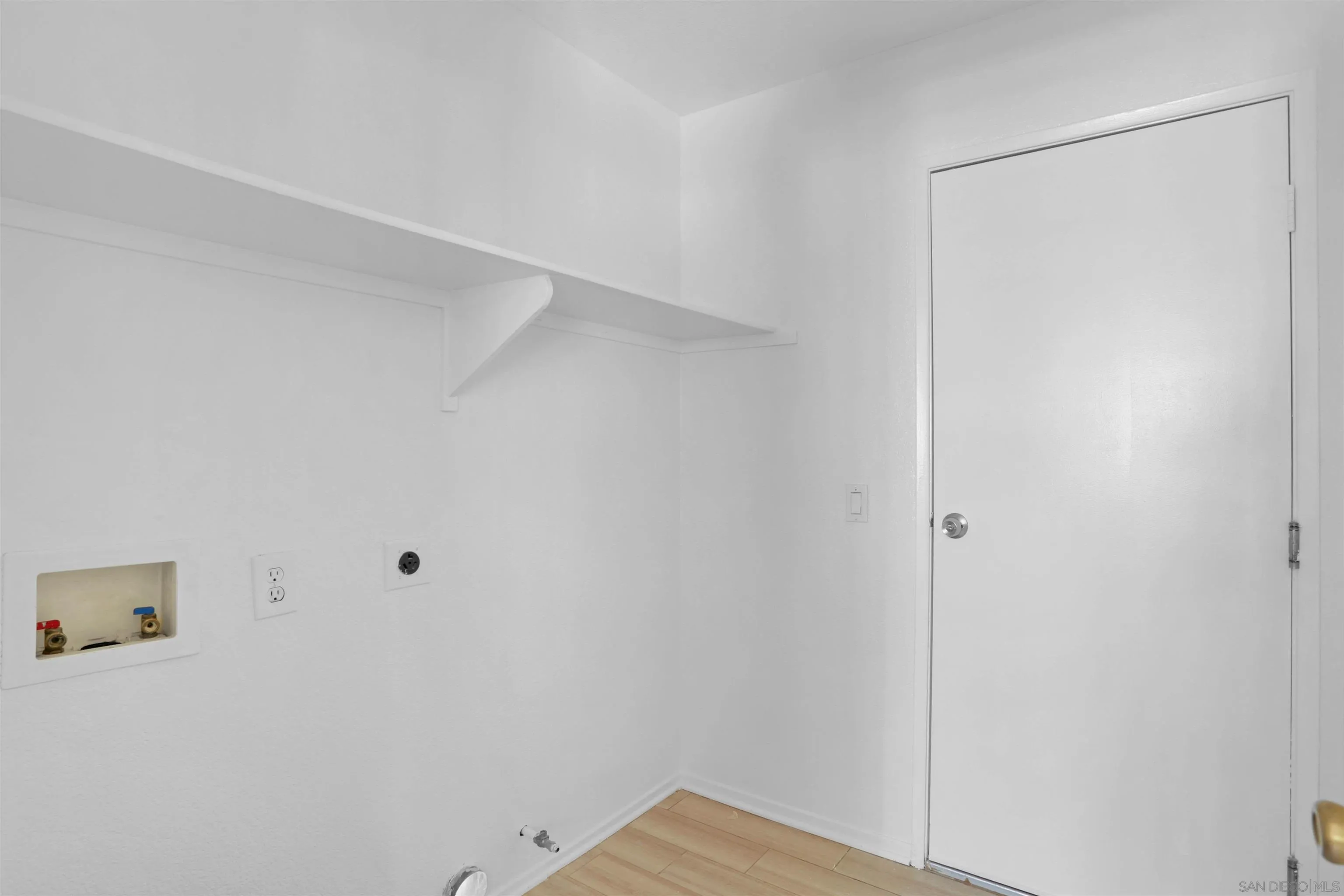 https://cdn.realtyfeed.com/cdn/127/260006957/cc473d709d399ad62e20a047883433a7.webp