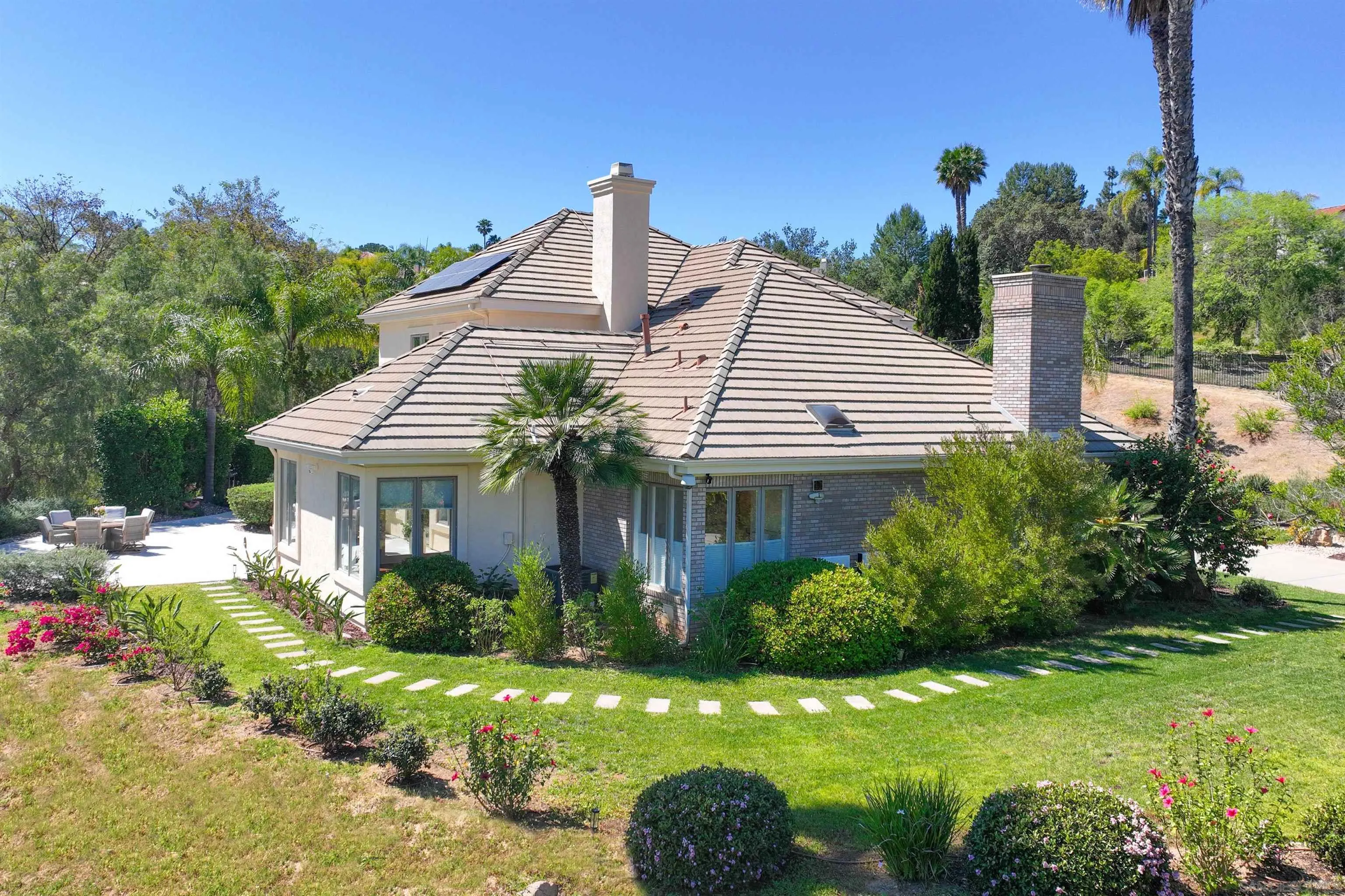 https://cdn.realtyfeed.com/cdn/127/260006958/14b7b195dc80a4f8ec19c5aaa18e3a2d.webp