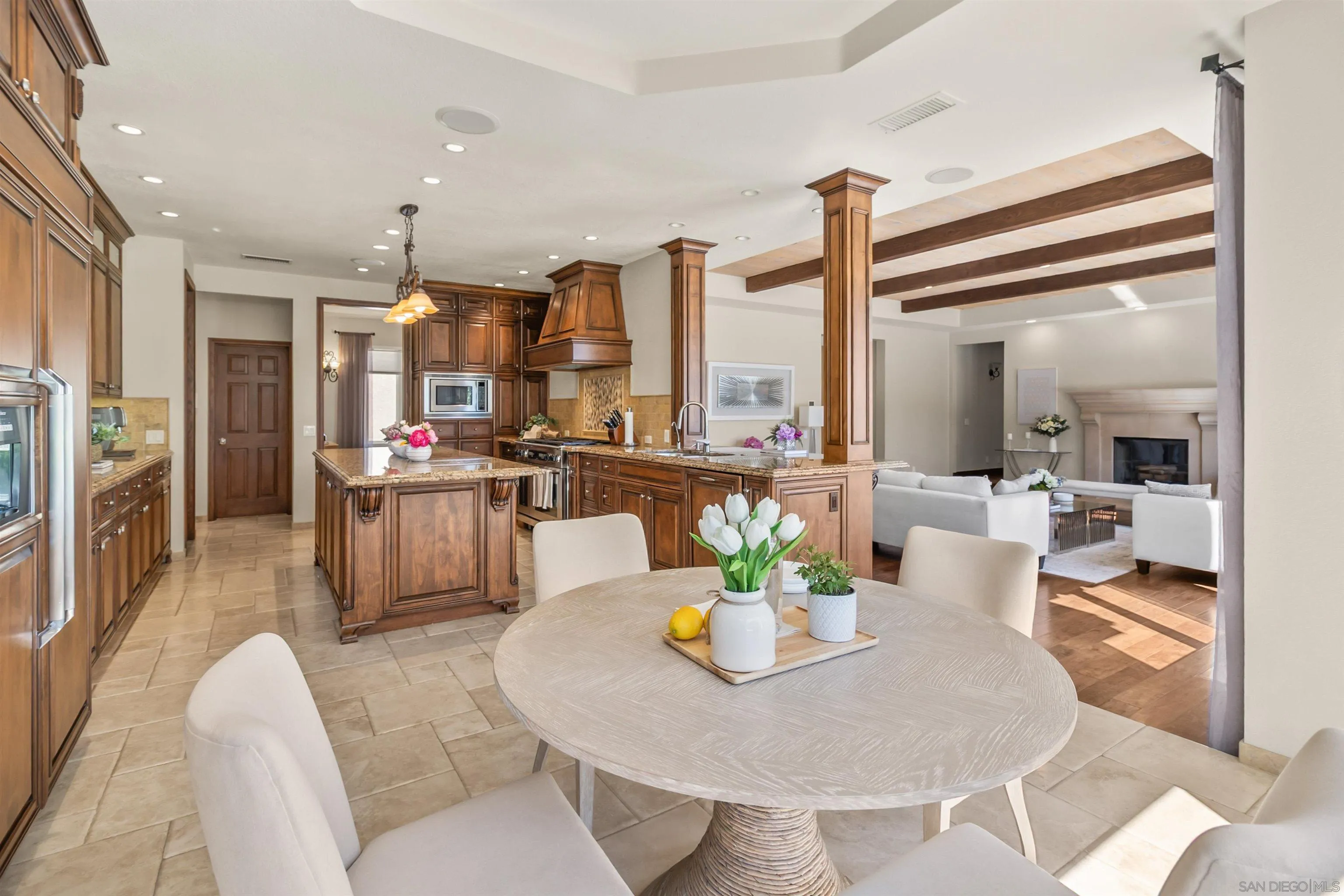https://cdn.realtyfeed.com/cdn/127/260006958/771d8d6d4a2a2bace7ee818dea3c8a26.webp