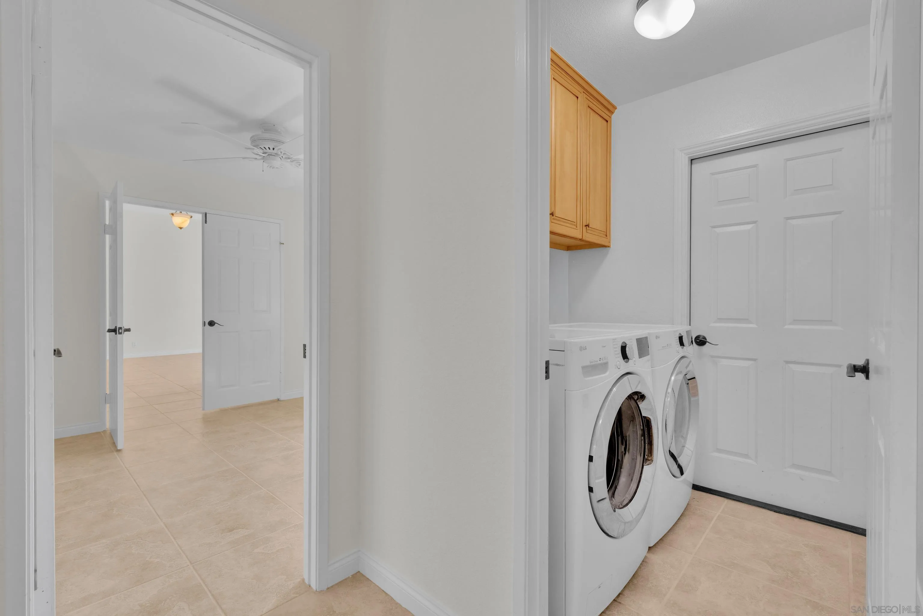 https://cdn.realtyfeed.com/cdn/127/260006960/129c13ddc6787e2d27dd27bad2c129e0.webp