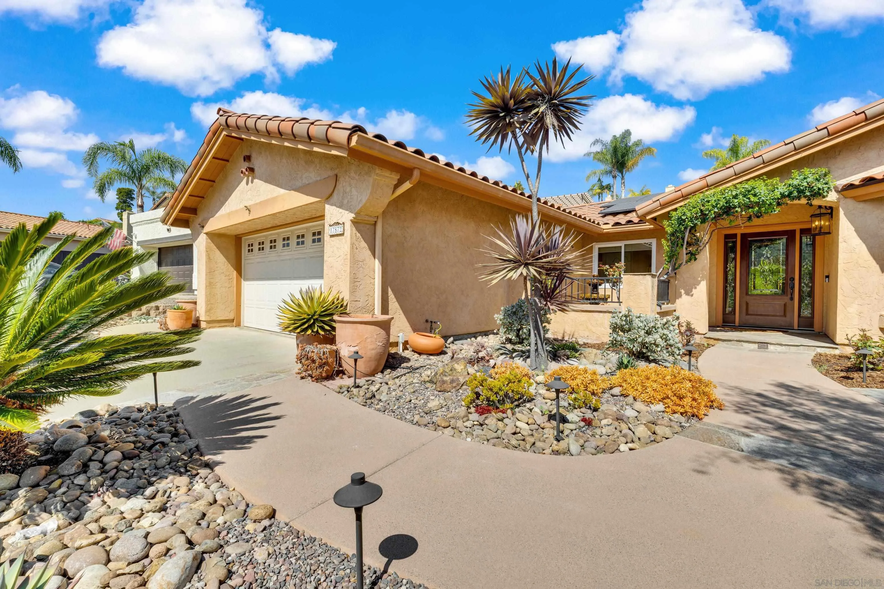 https://cdn.realtyfeed.com/cdn/127/260006960/4a76782f9a27136afe1bd89ca43bebe7.webp