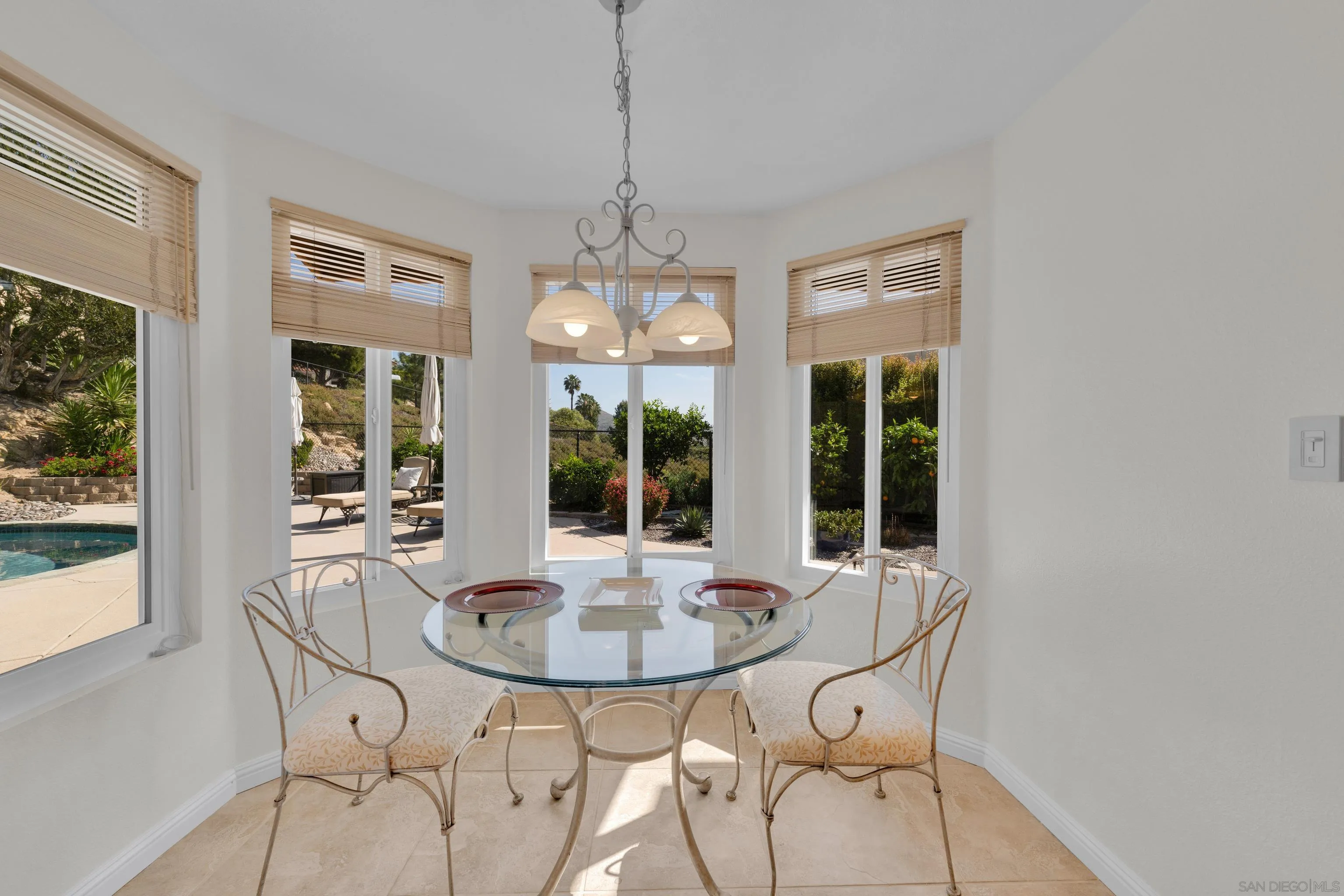https://cdn.realtyfeed.com/cdn/127/260006960/5db3596c0fabf4cb960b538a9451f196.webp