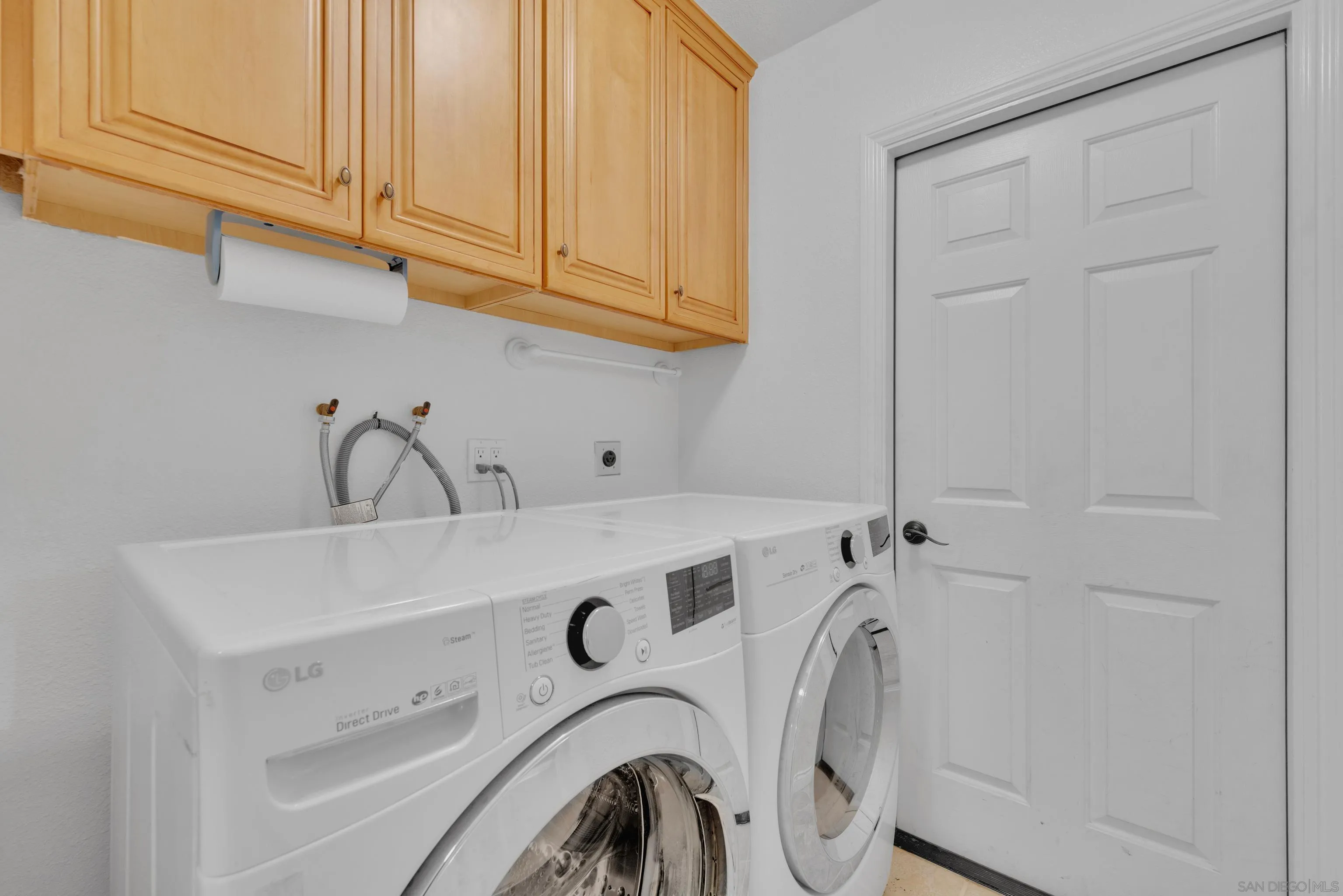 https://cdn.realtyfeed.com/cdn/127/260006960/6382f272630f2ffd380cac20c6561a83.webp