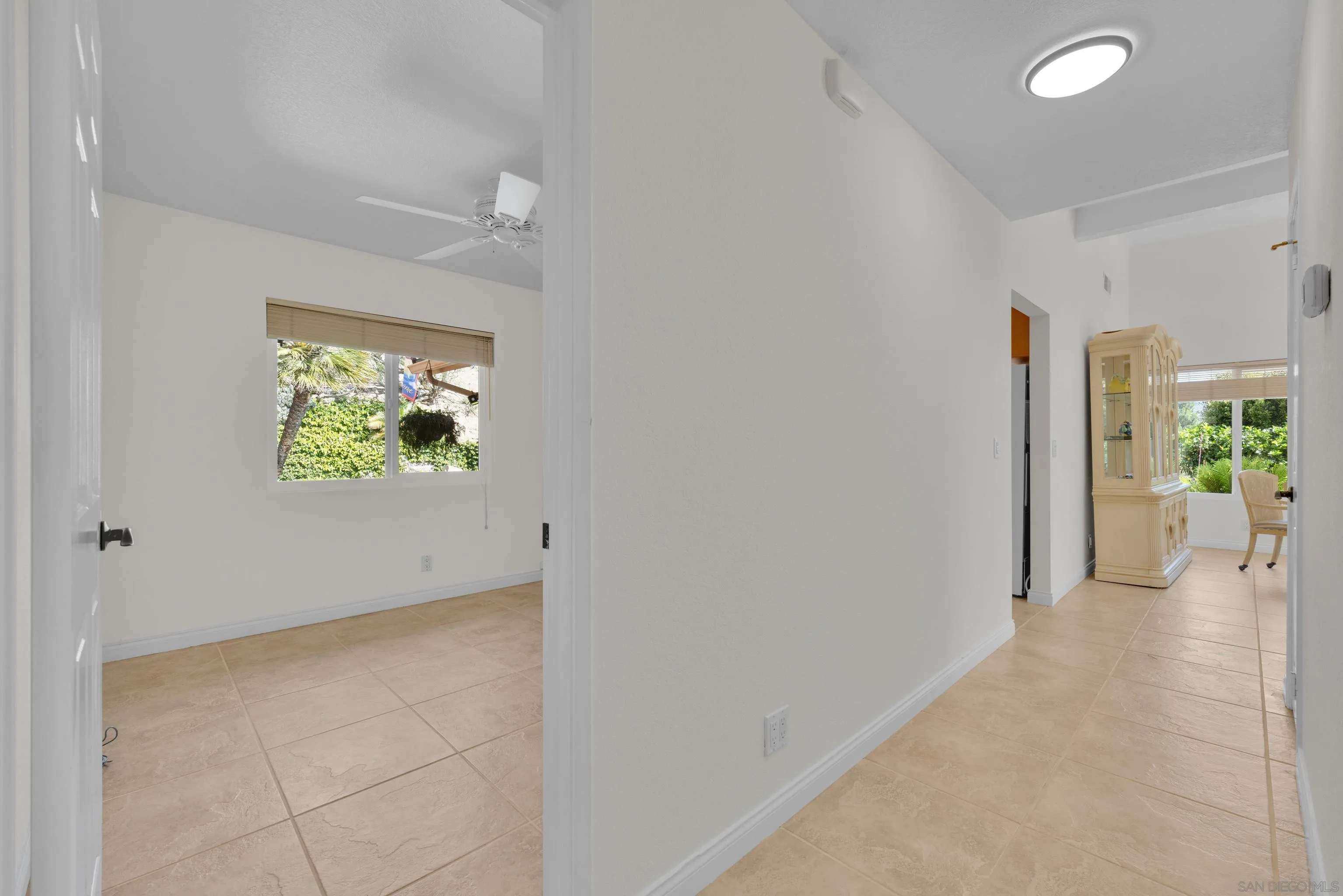 https://cdn.realtyfeed.com/cdn/127/260006960/93fbe611ba920855e90ed2e9171ab694.webp