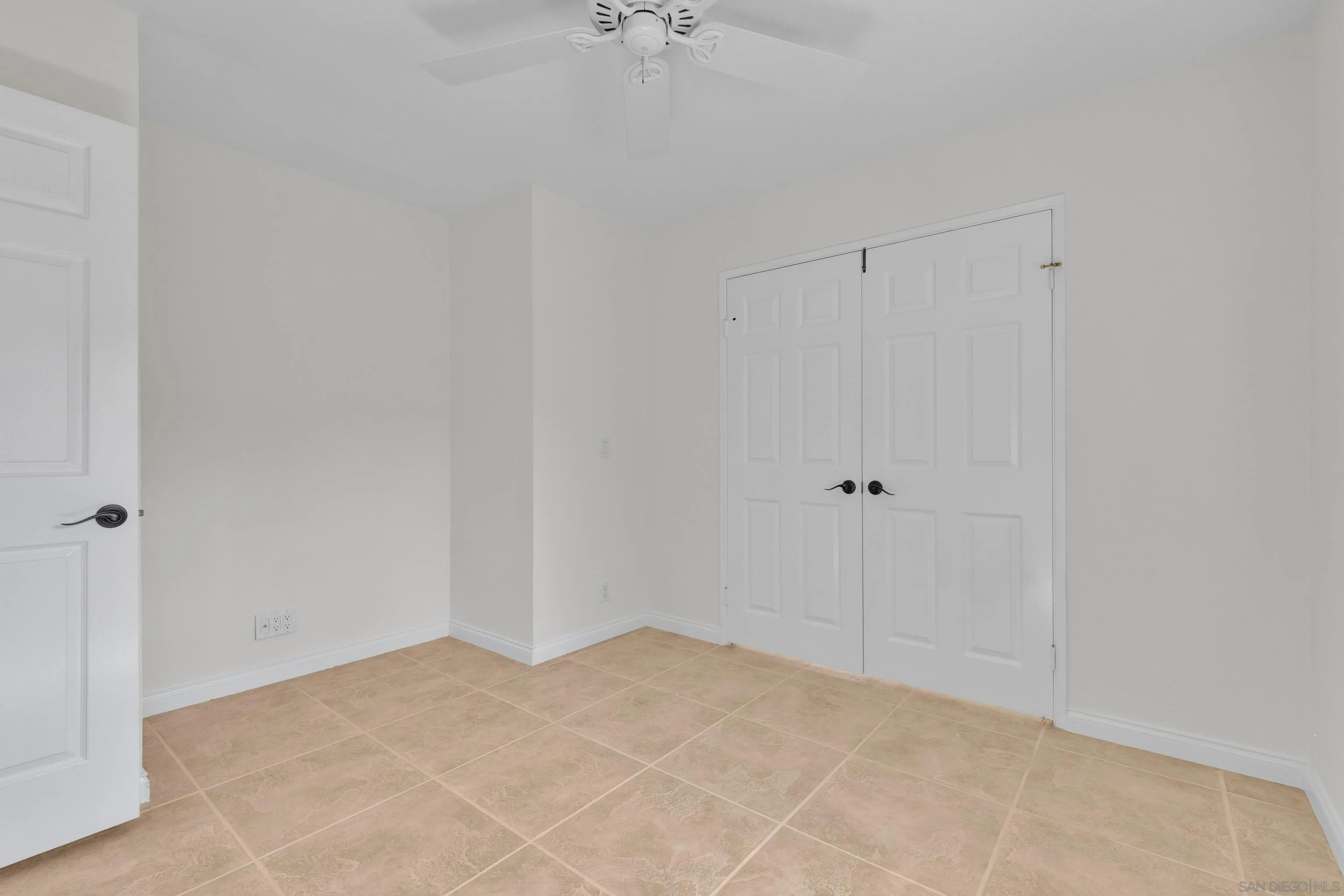 https://cdn.realtyfeed.com/cdn/127/260006960/9a3d8b48222e4d18286ed901b125c733.webp