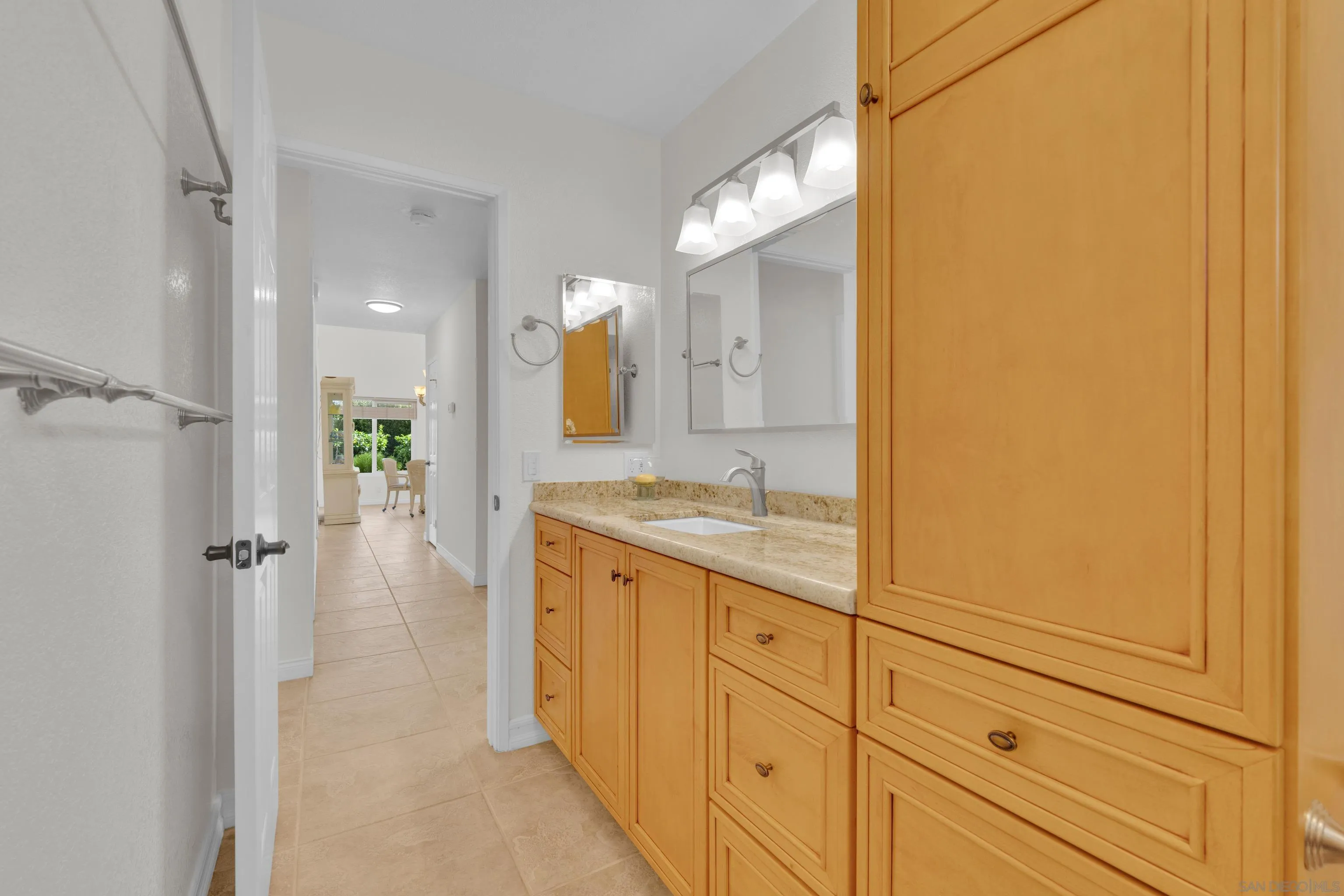 https://cdn.realtyfeed.com/cdn/127/260006960/f7c281b258423d9144b547dd63cdc695.webp