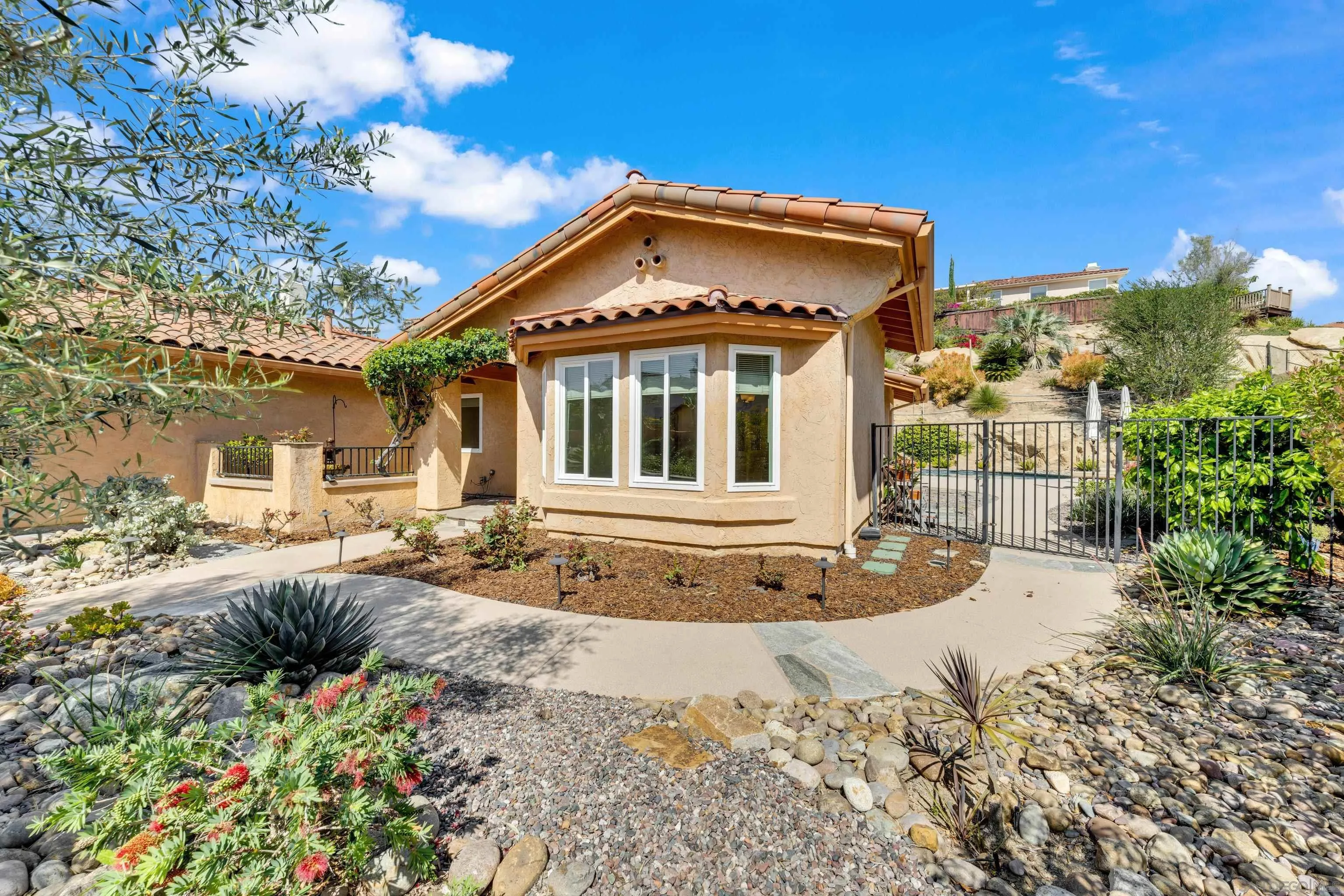 https://cdn.realtyfeed.com/cdn/127/260006960/ff1bc2fe9885a8e24b547afce4c9f8f1.webp