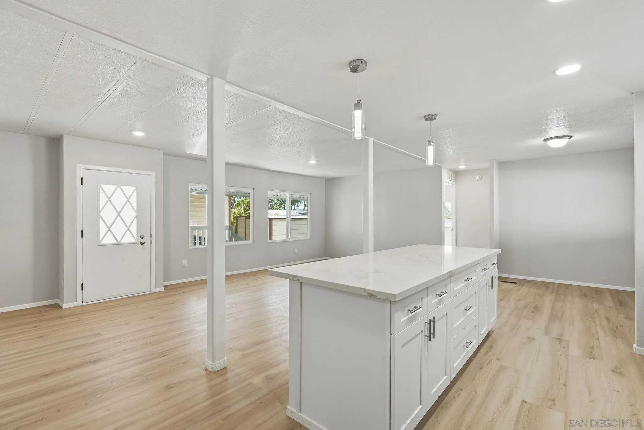 https://cdn.realtyfeed.com/cdn/127/260006961/08236b05a17e8dad8fdc6b0d36168bcc.webp