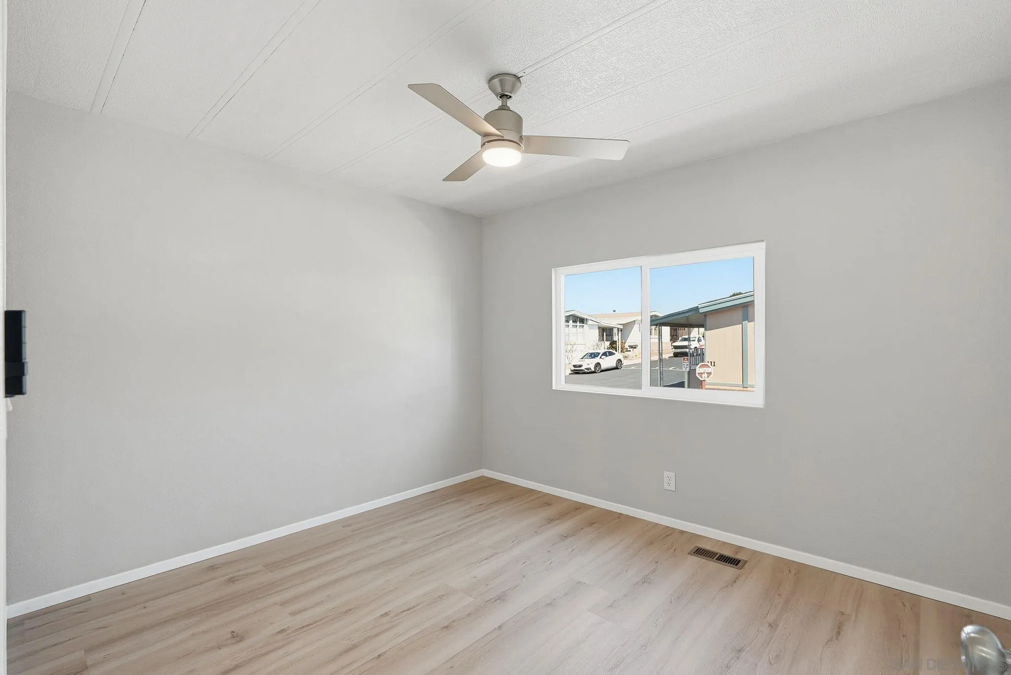 https://cdn.realtyfeed.com/cdn/127/260006961/1566660caf31b7d3957070352f01c9e0.webp