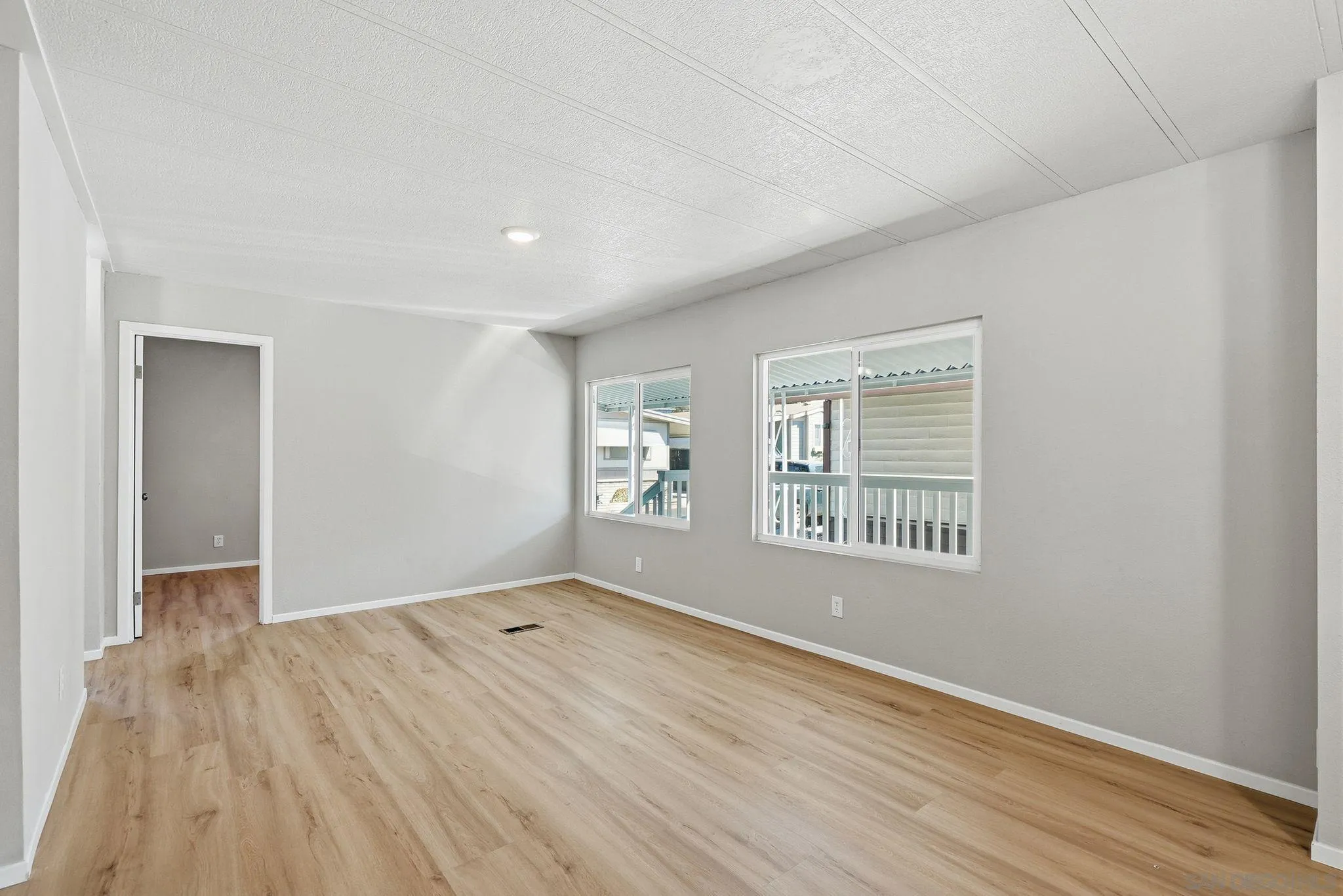 https://cdn.realtyfeed.com/cdn/127/260006961/c028c61a0f44a82e0f0dbef5e120d926.webp