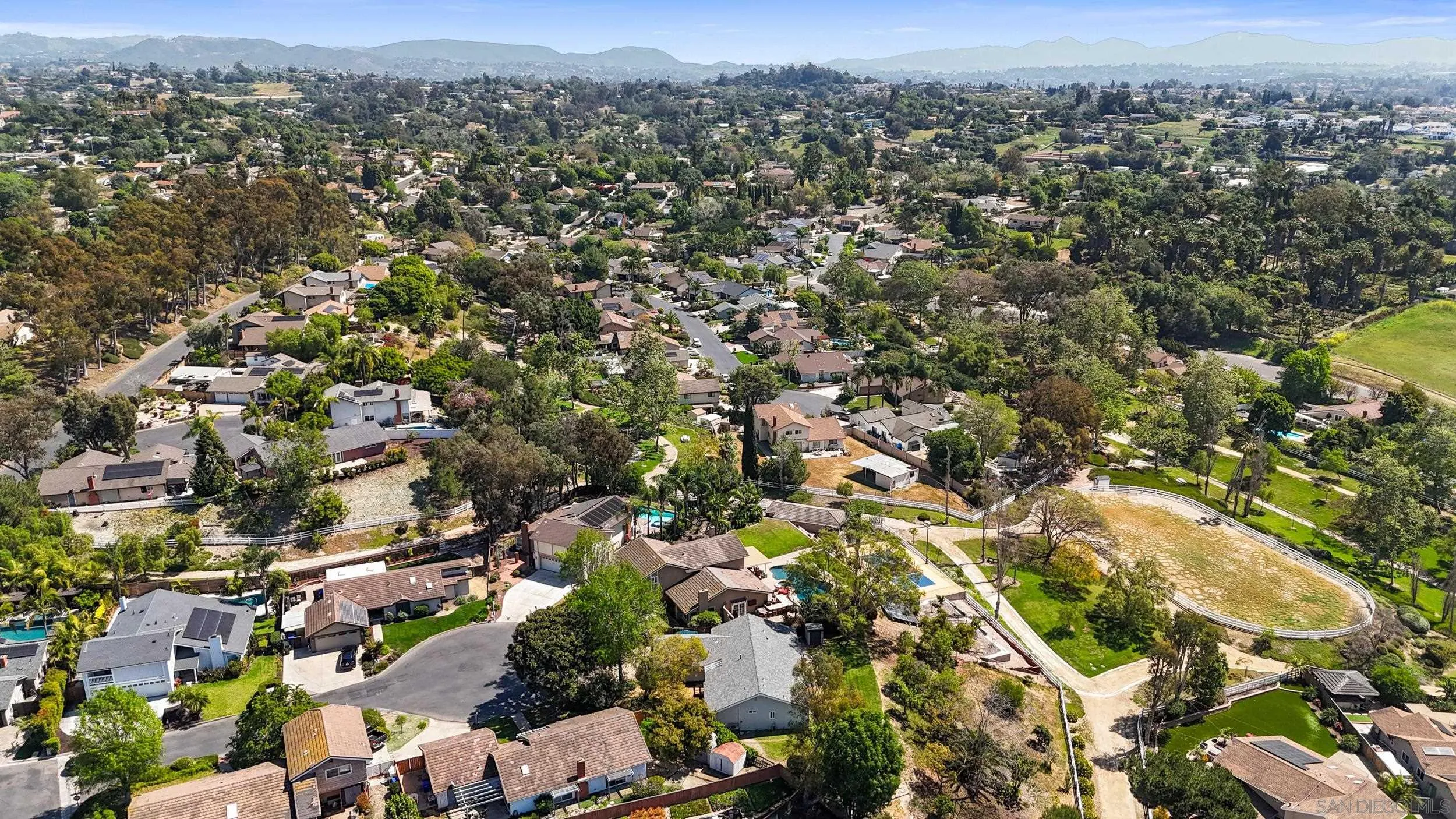 https://cdn.realtyfeed.com/cdn/127/260006962/76a1b7a1e48148d69b836c17f546bd93.webp