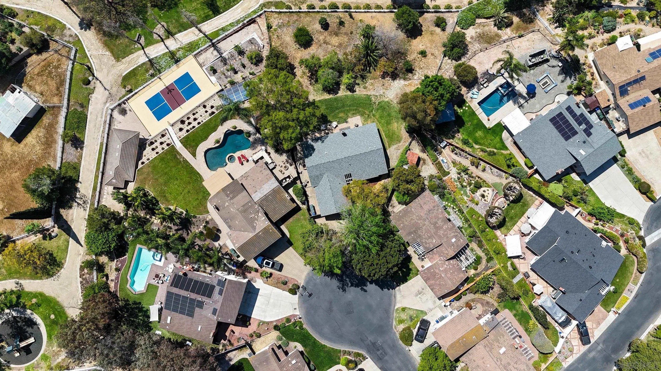 https://cdn.realtyfeed.com/cdn/127/260006962/df95c503c9e79b589f2803d7f627bd8d.webp