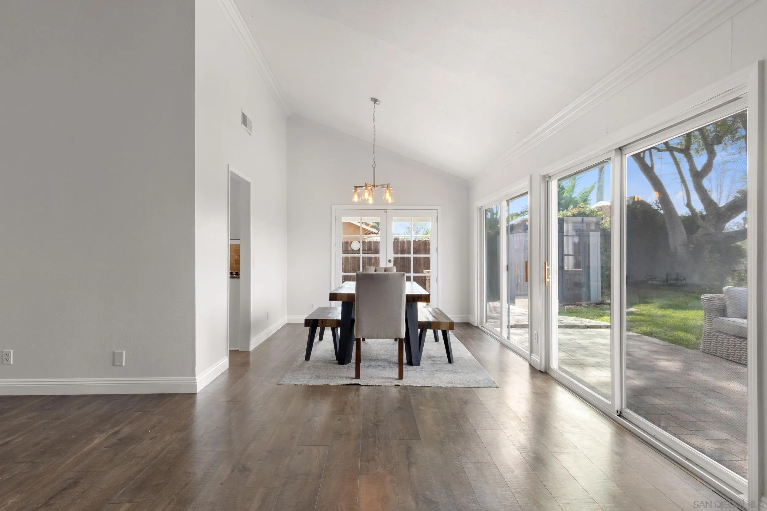 https://cdn.realtyfeed.com/cdn/127/260006962/f5176b2865f13202e09c73f427e6dbae.webp