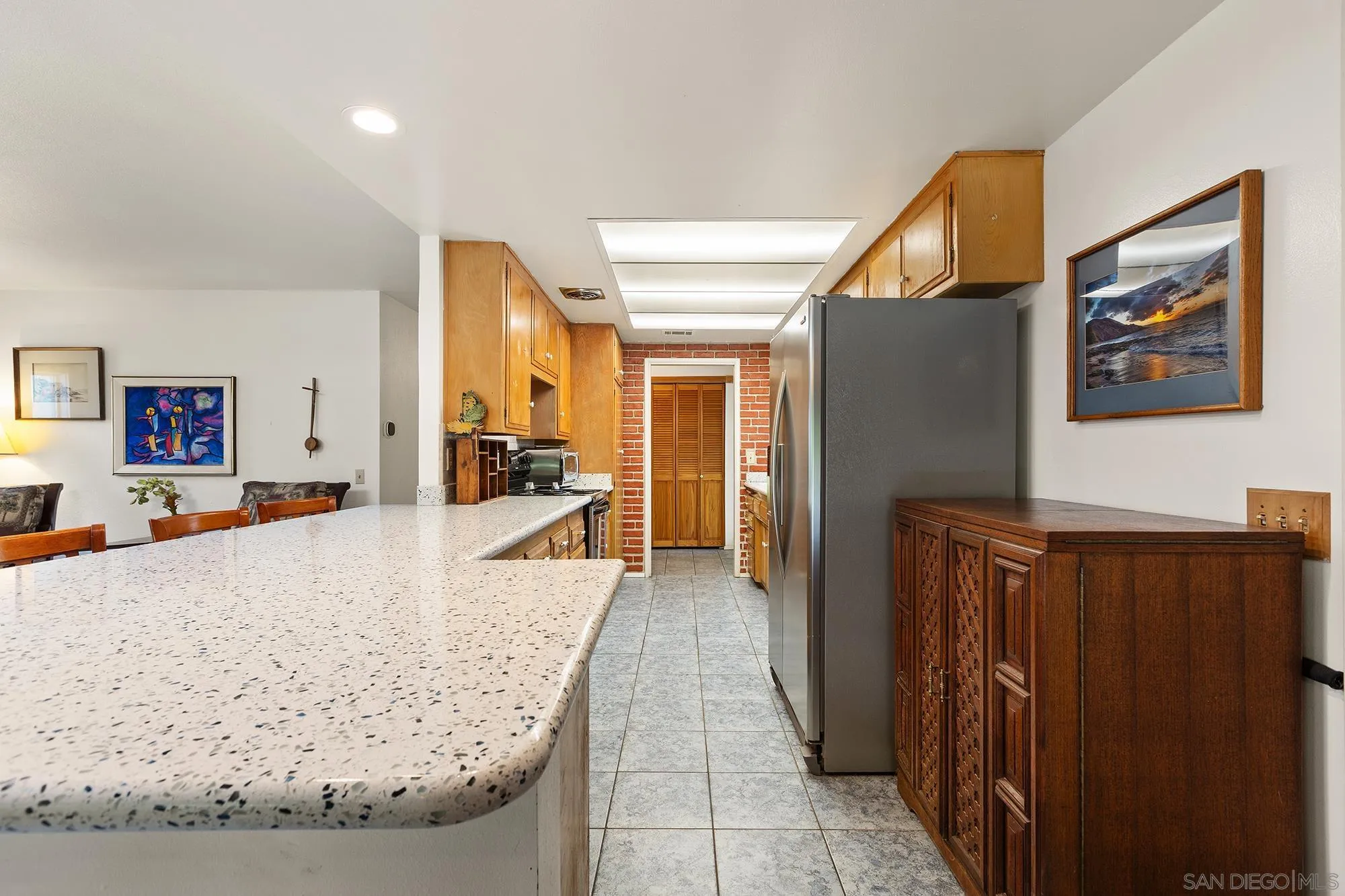 https://cdn.realtyfeed.com/cdn/127/260006964/42527114489f592d259889ce99f6fb48.webp