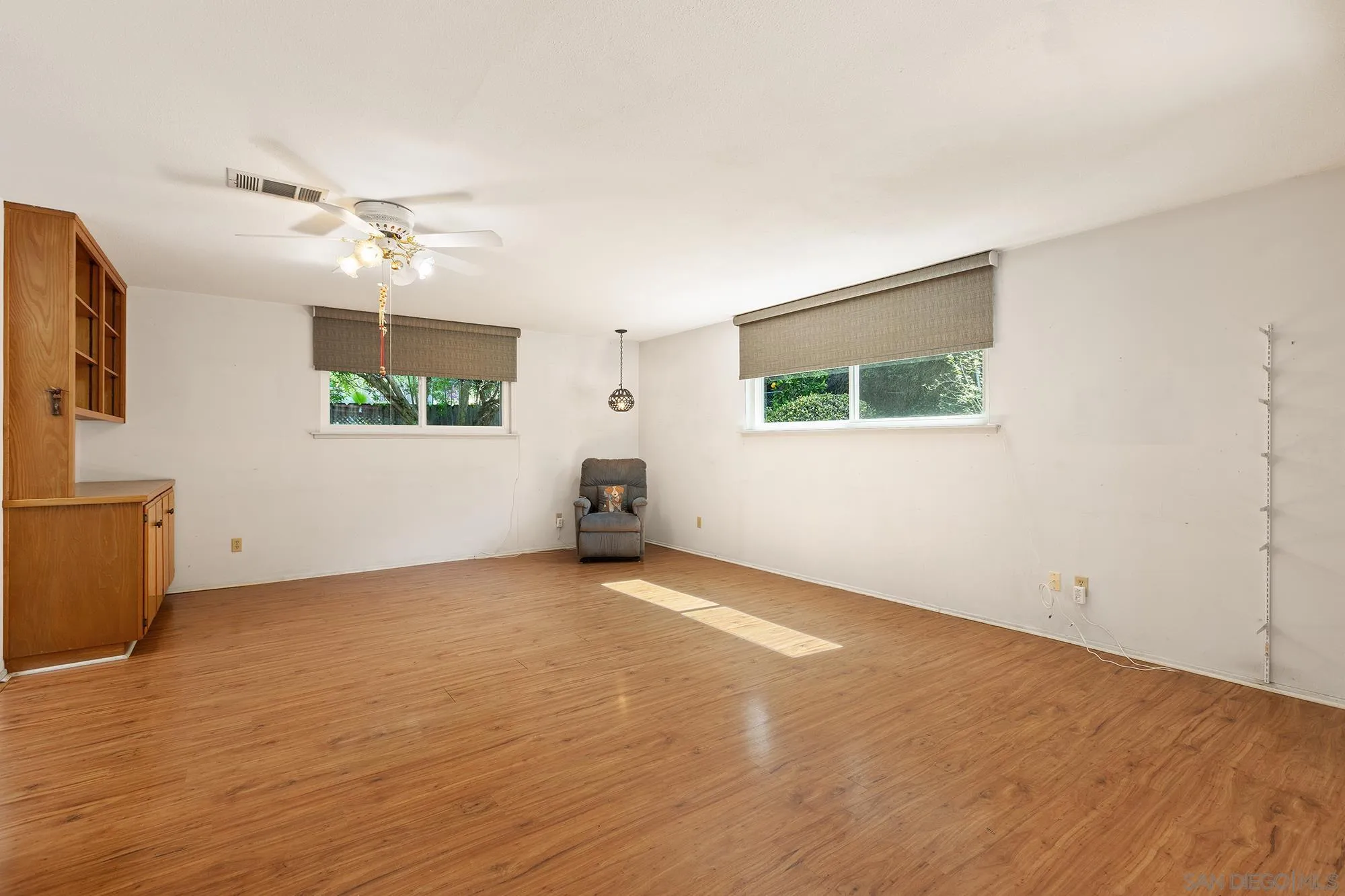 https://cdn.realtyfeed.com/cdn/127/260006964/6c47dca2f146b693348740ee964392e2.webp