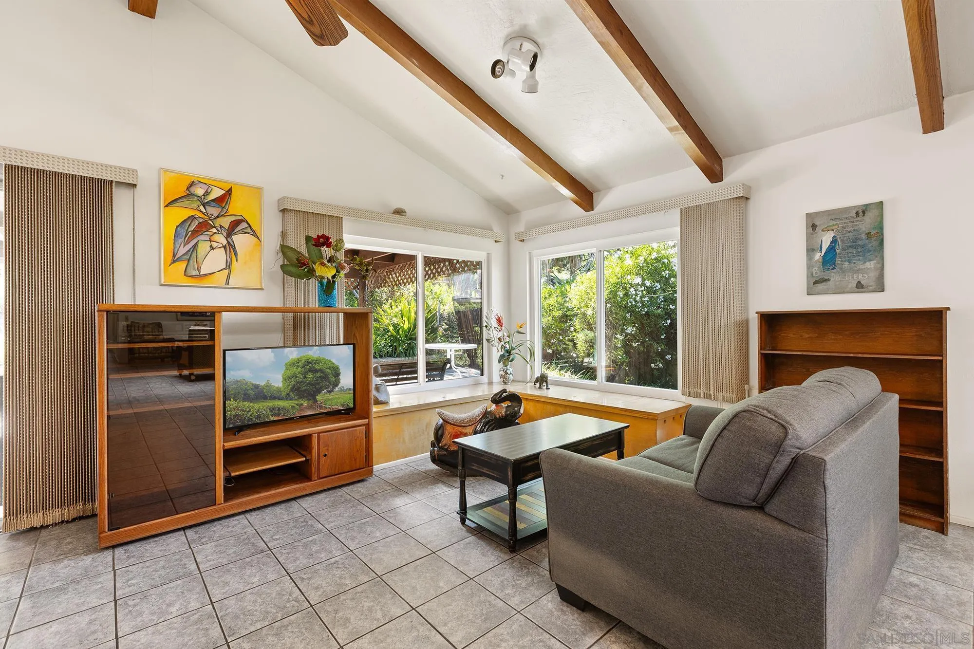 https://cdn.realtyfeed.com/cdn/127/260006964/76561dc89c2dc4b3eda93694bba37c1f.webp