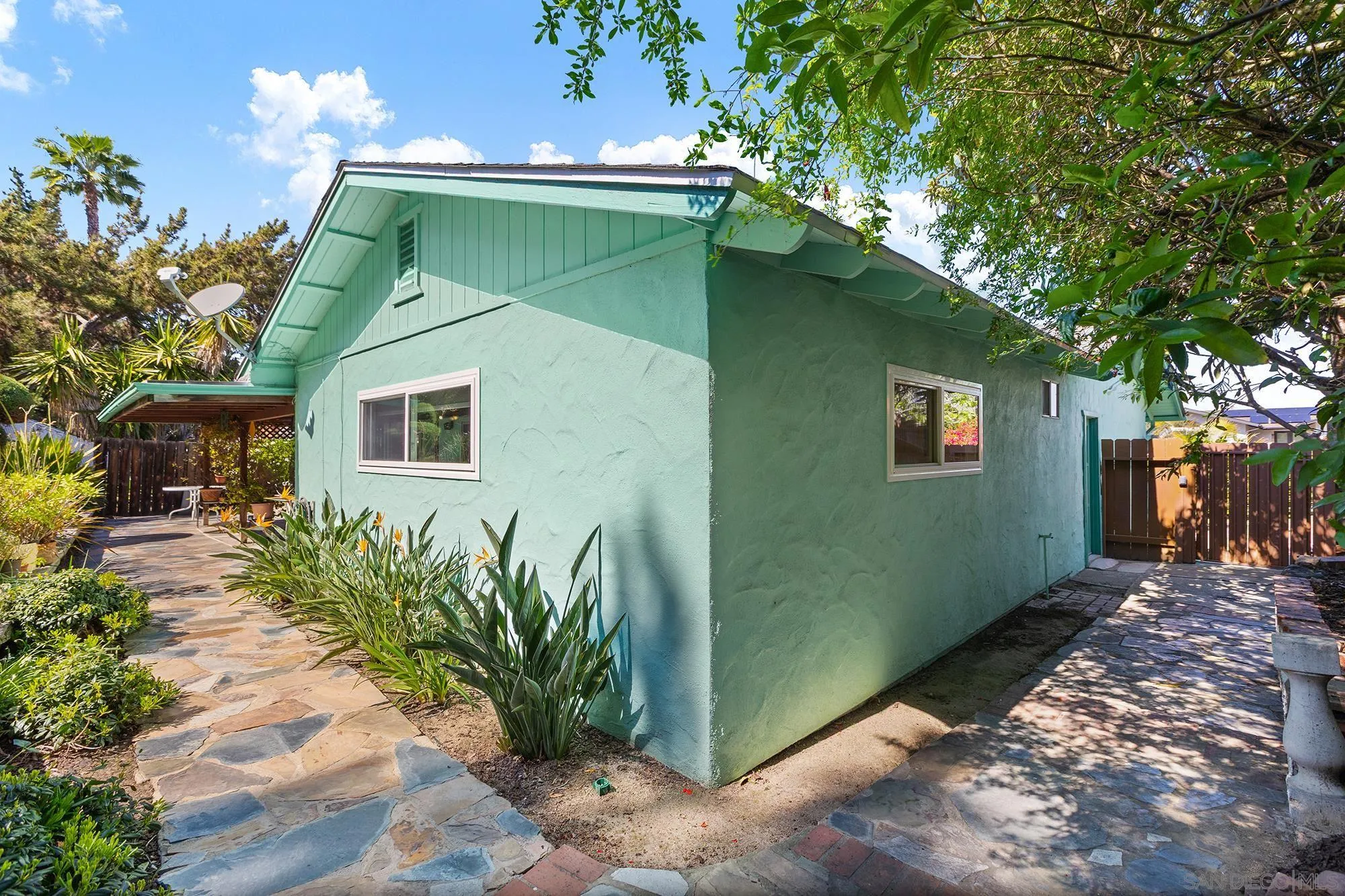 https://cdn.realtyfeed.com/cdn/127/260006964/96329ed9003f8d5015f57be5406d8b3d.webp