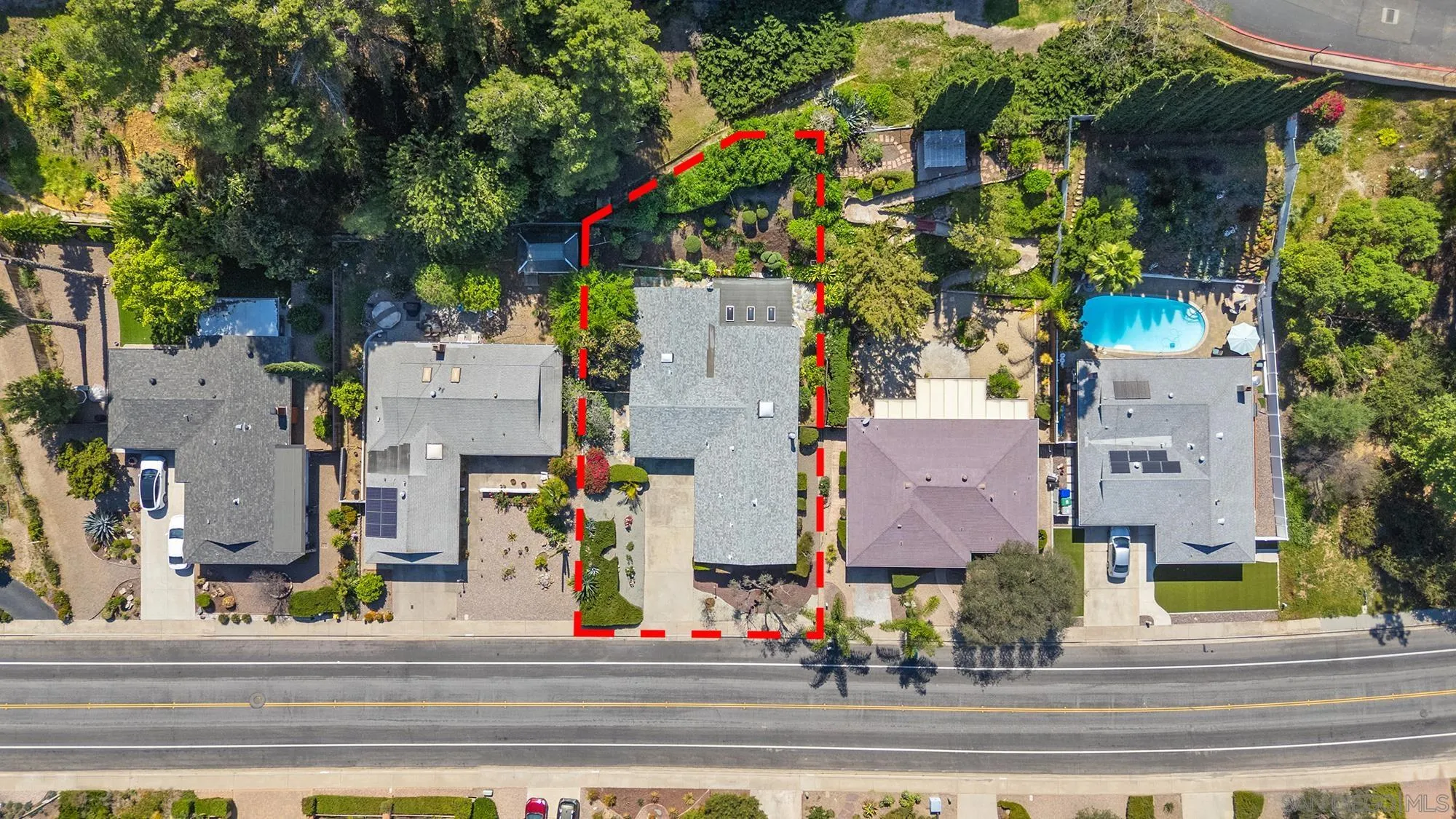 https://cdn.realtyfeed.com/cdn/127/260006964/a40453213885f5ca3dfee5daf00ba887.webp