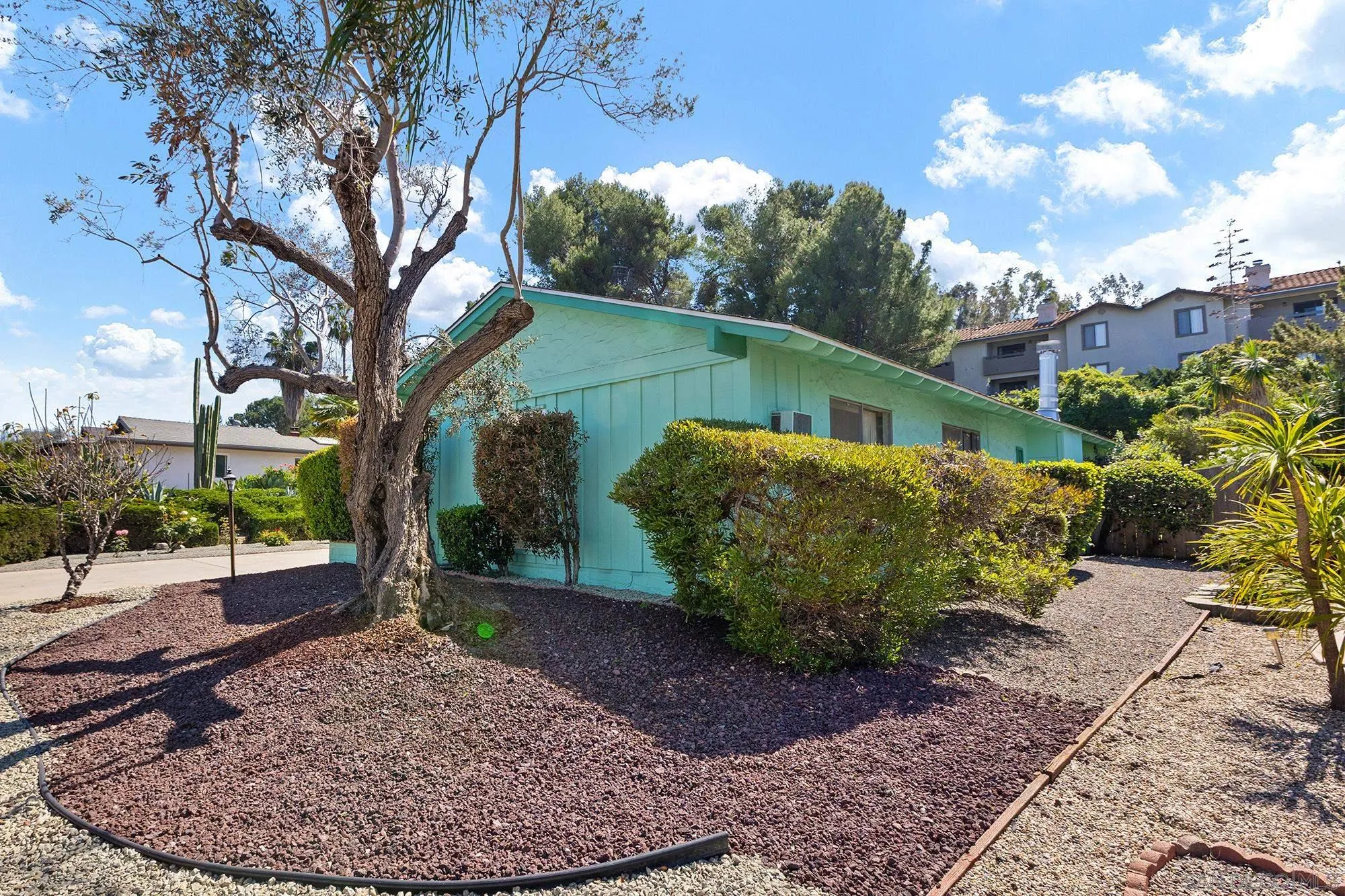 https://cdn.realtyfeed.com/cdn/127/260006964/b2e1bb13bdb28765fe3926ddd8c235f1.webp