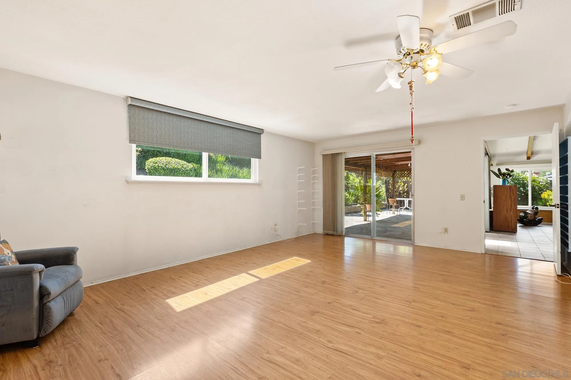 https://cdn.realtyfeed.com/cdn/127/260006964/e216ab885570e2f03bee5f2272b92c88.webp