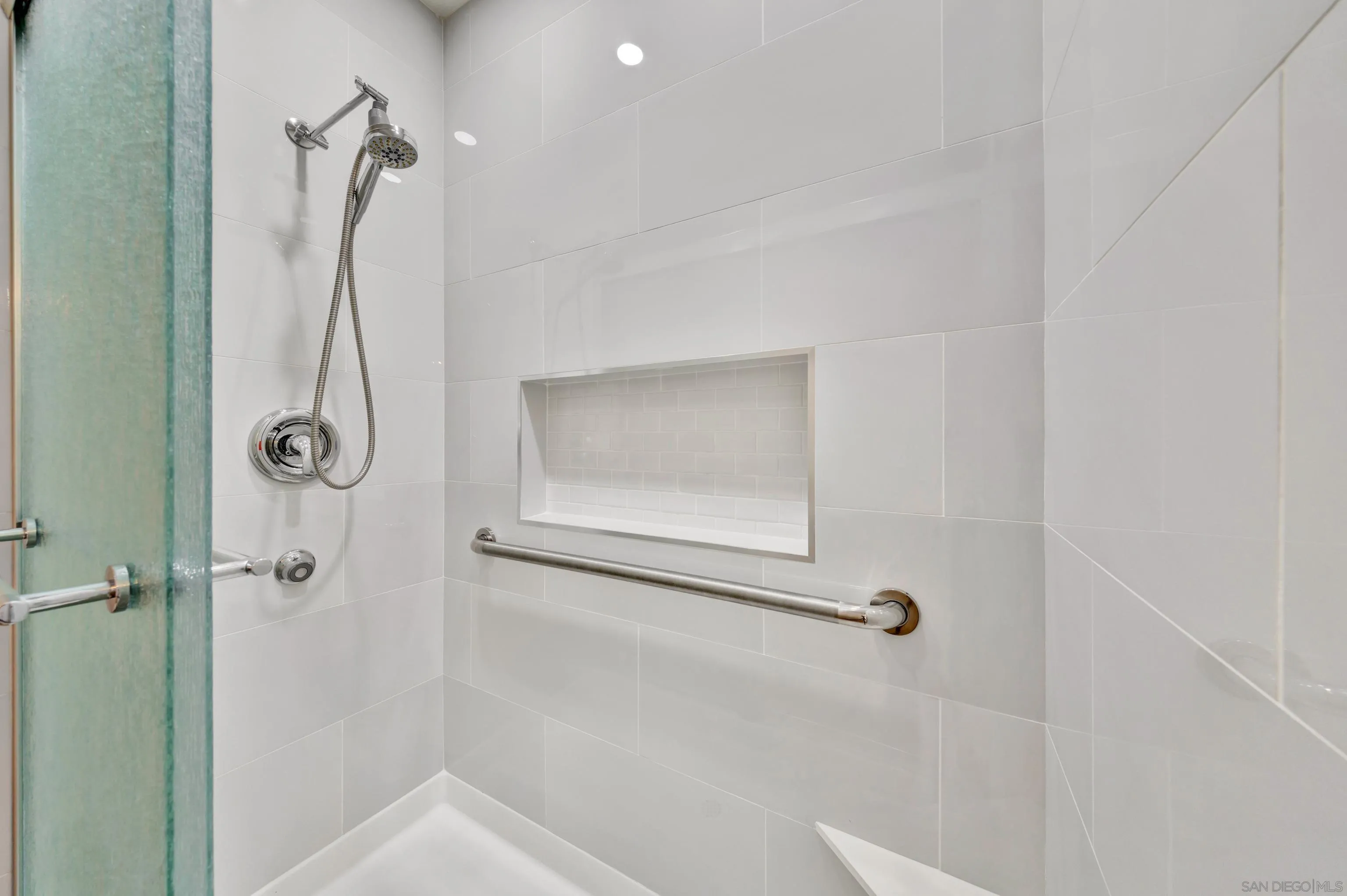 Photo #28: 260006968 Listing: Photo #28