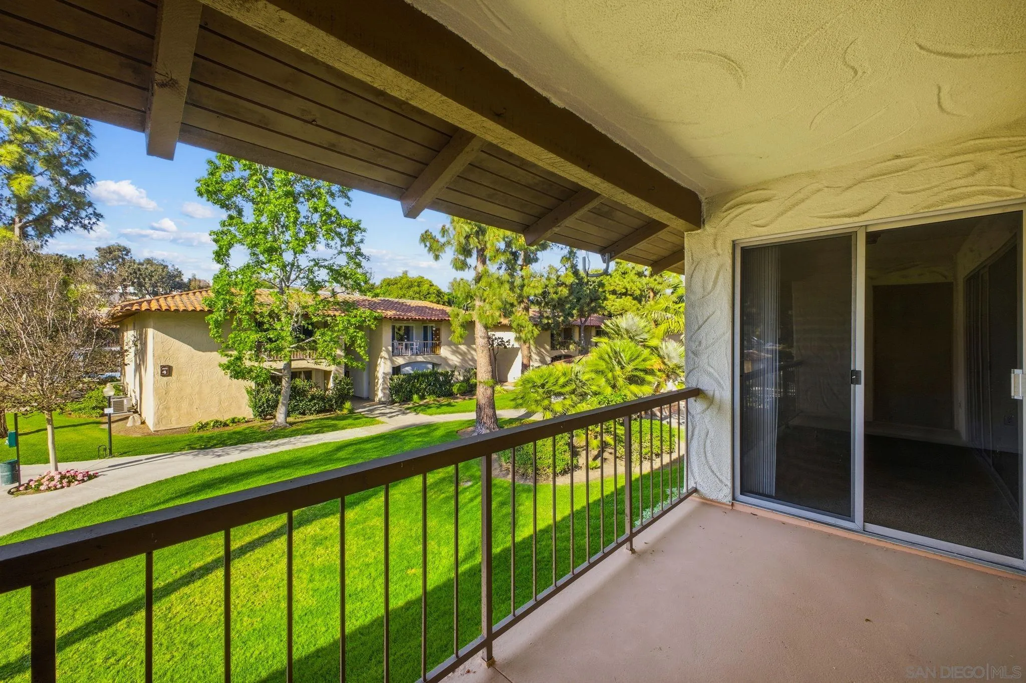 Photo #8: 260006971 Listing: Photo #8