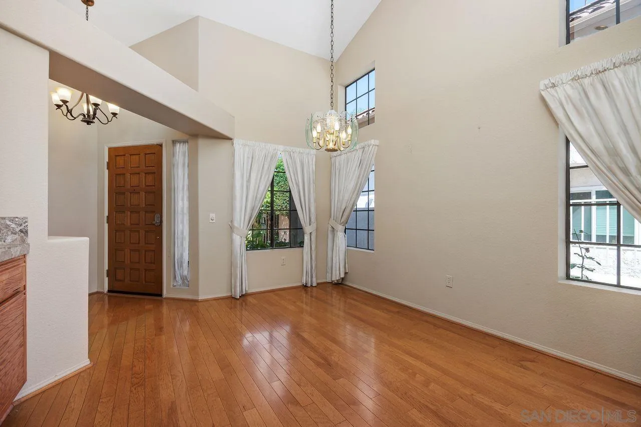https://cdn.realtyfeed.com/cdn/127/260006972/64ef6f457da94e0d19a889546ecafb54.webp
