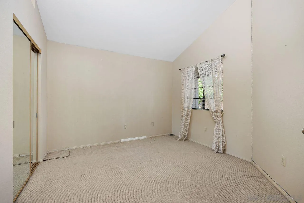 https://cdn.realtyfeed.com/cdn/127/260006972/8d48321c3175978113b79979ce43d3f6.webp