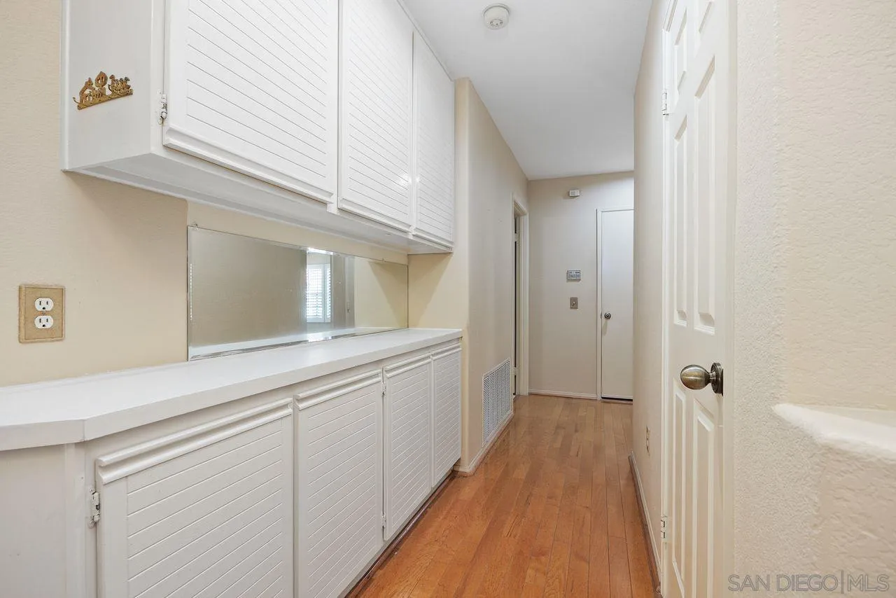 https://cdn.realtyfeed.com/cdn/127/260006972/c25377a574449284db46e0d0254472c1.webp