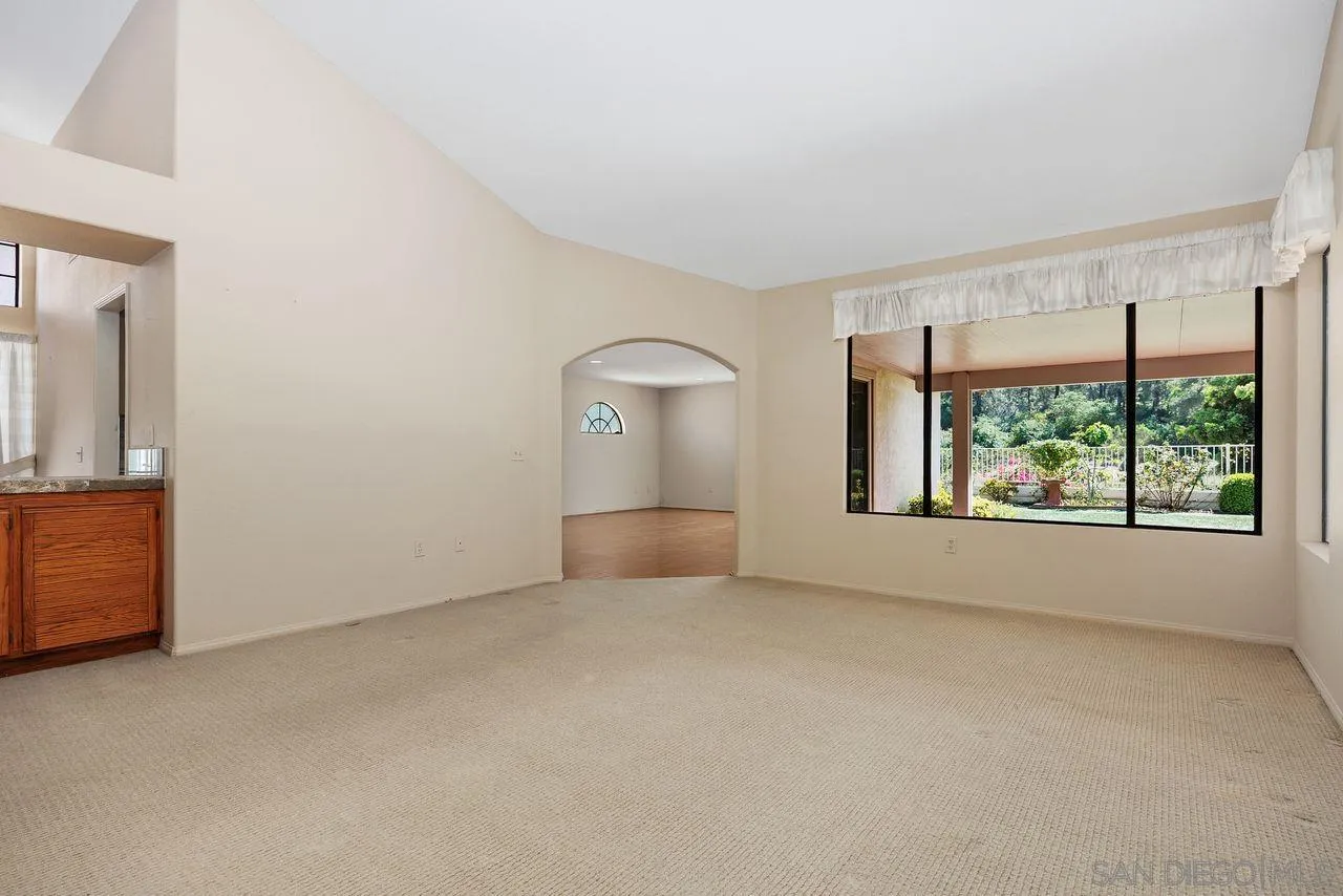 https://cdn.realtyfeed.com/cdn/127/260006972/c95909d0bcc59458351d931c6c22b8ae.webp