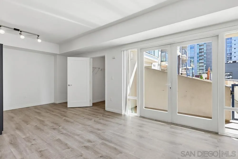 Photo #12: 260006974 Listing: Photo #12