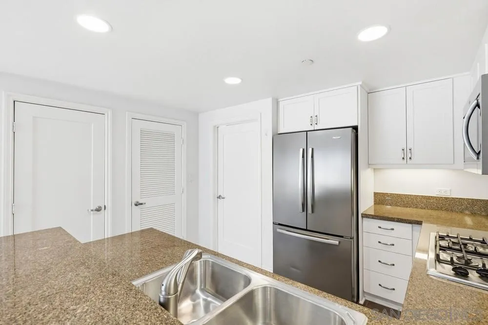 Photo #17: 260006974 Listing: Photo #17