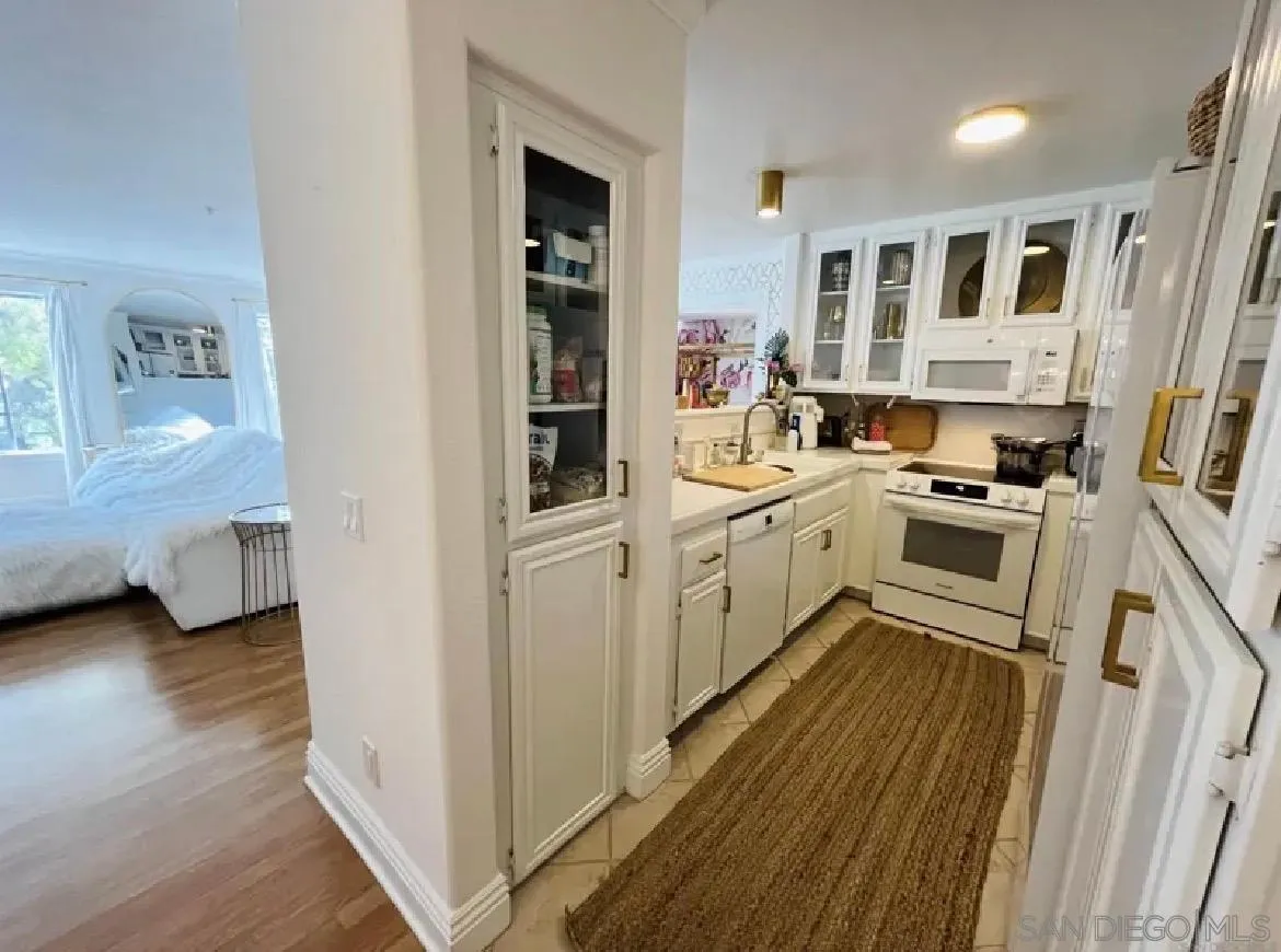 Photo #6: 260006976 Listing: Photo #6